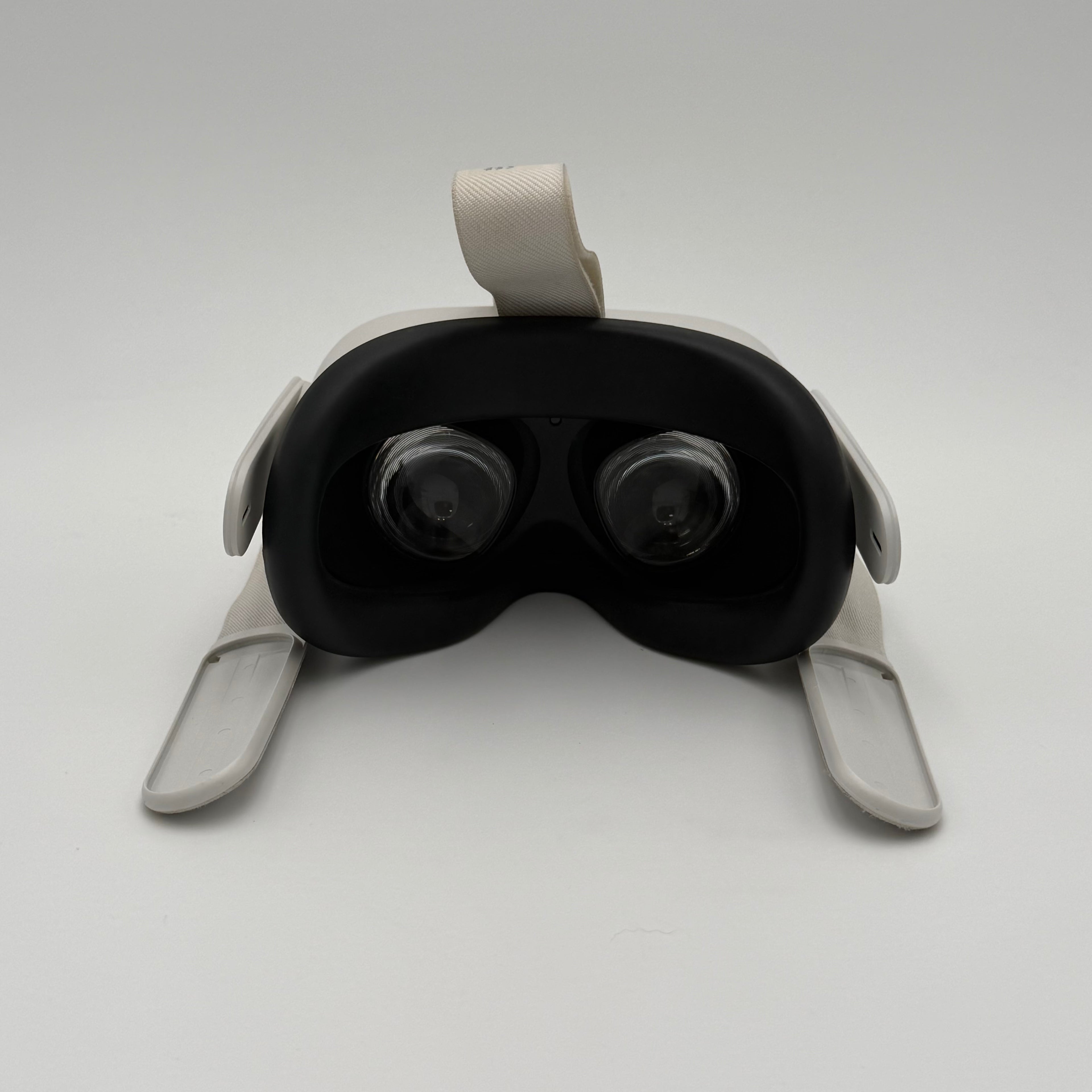 Meta Oculus Quest 2 128gb Standalone VR + controllers Tested working