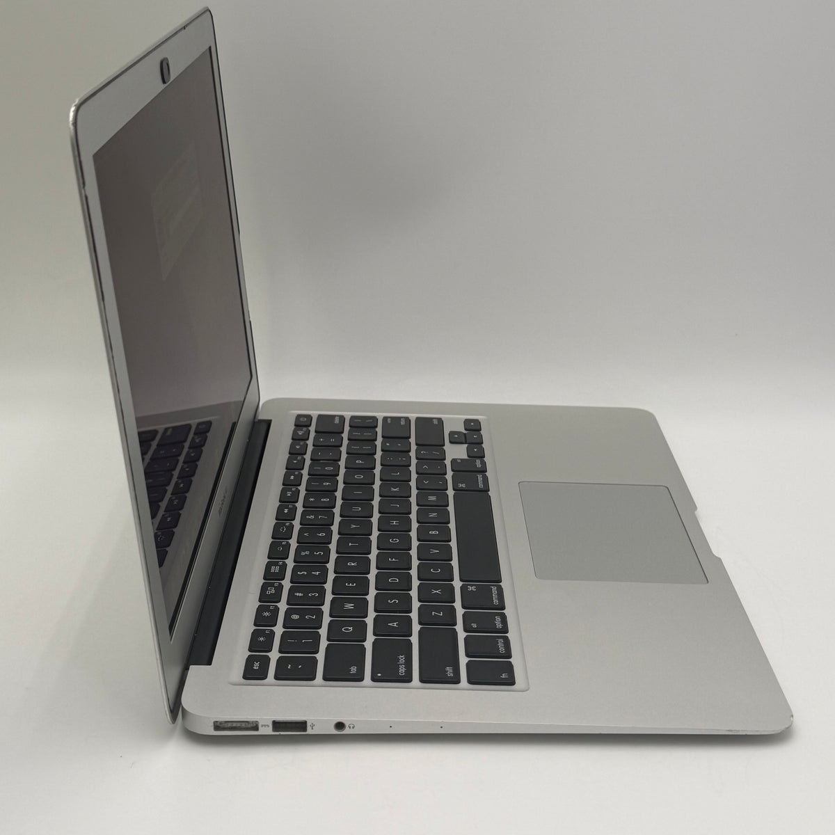 Apple MacBook Air 13" A1466 2017 Used - A