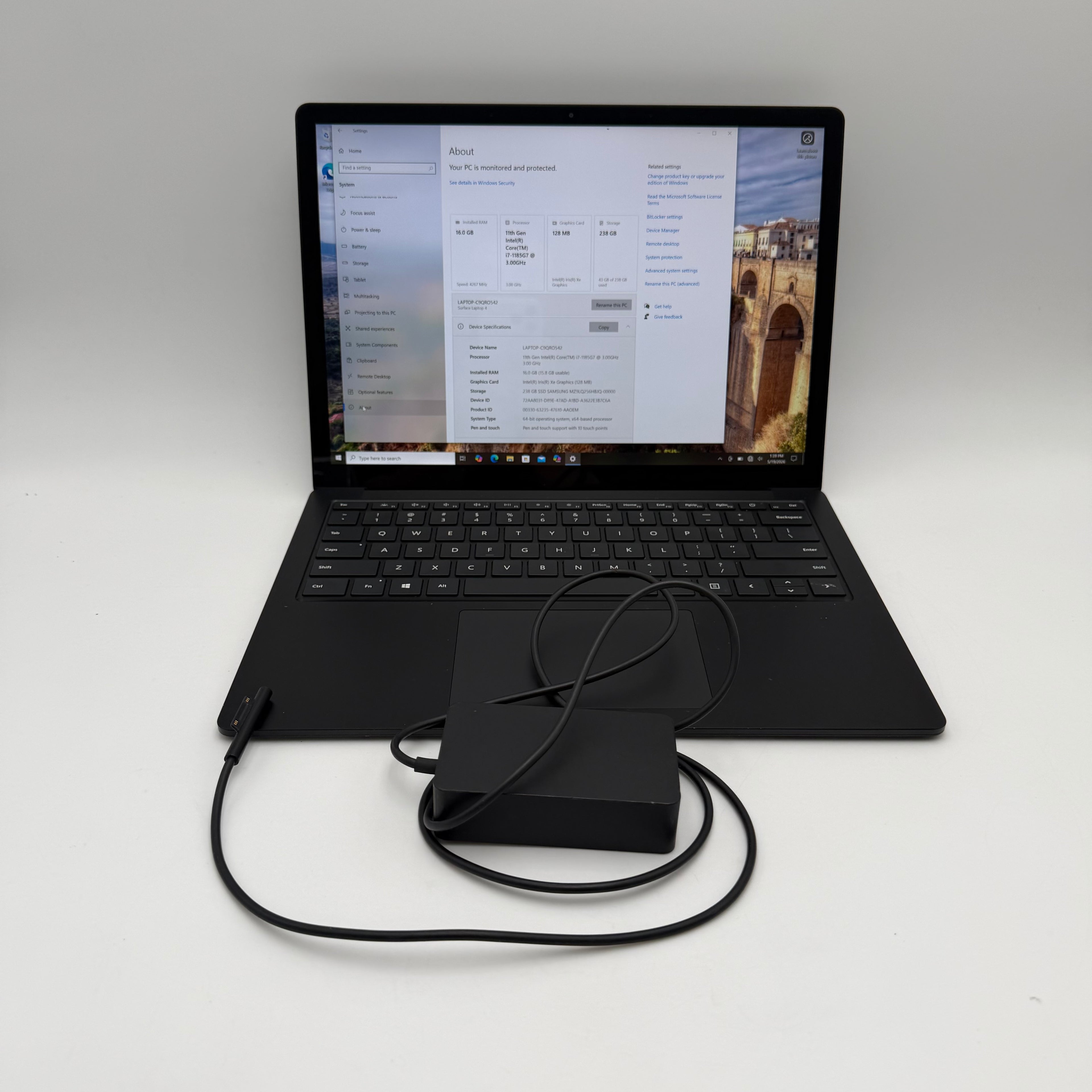 Microsoft Surface Laptop 4 1951 13" Intel Core i7-1185G7 11th gen 3.00 GHz 16GB RAM 256GB
