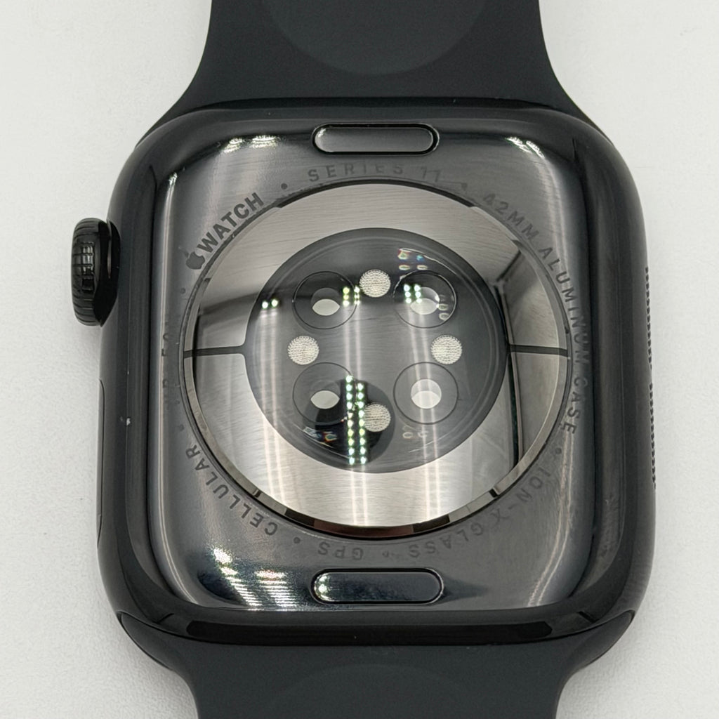 Apple Watch Series 11 42mm GPS + Cellular Space Black Aluminum Alpine Loop