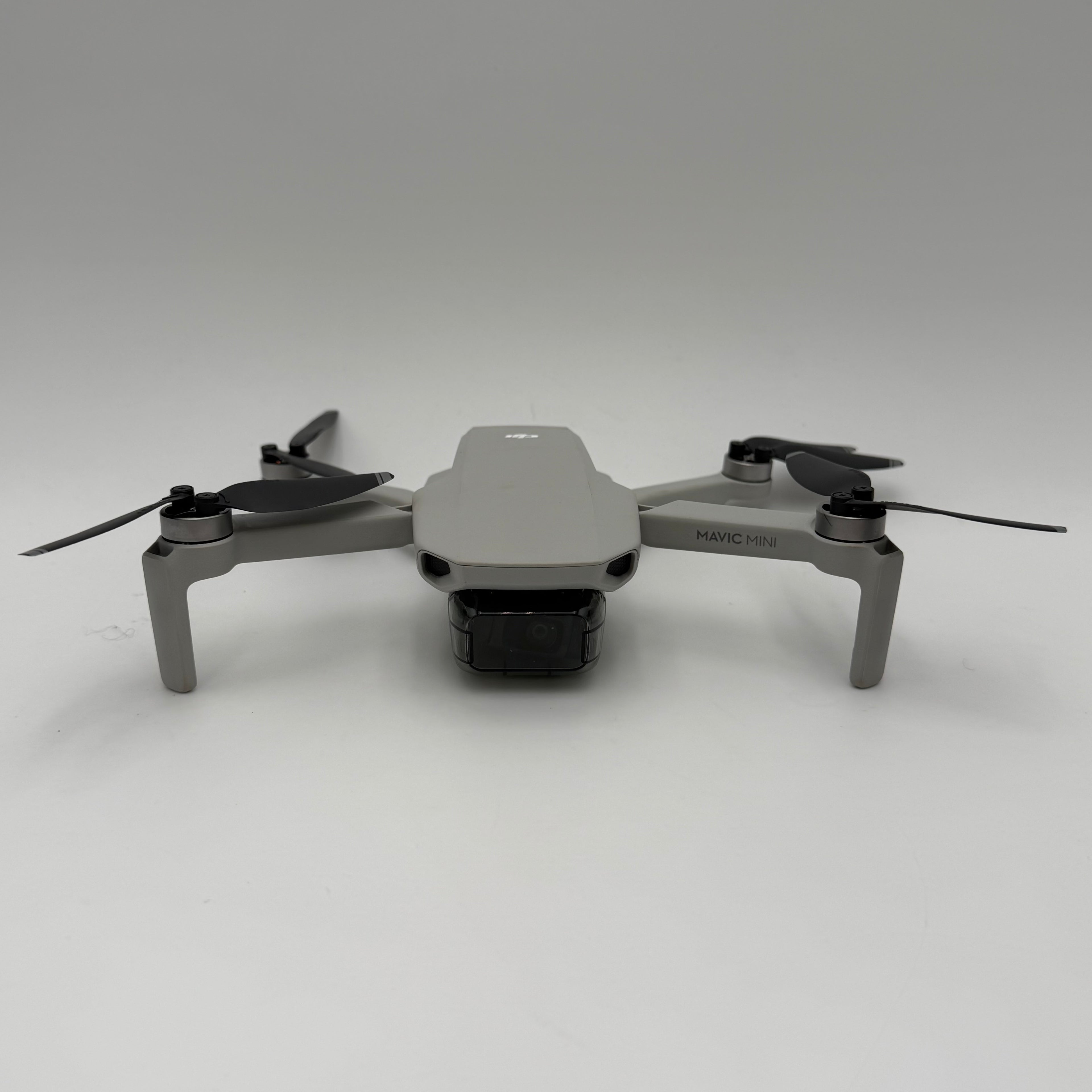 DJI MAVIC MINI DRONE UNBOUND 1 BATTERY ONLY 1 CABLE CONTROLLER CASE BLADE GUARDS