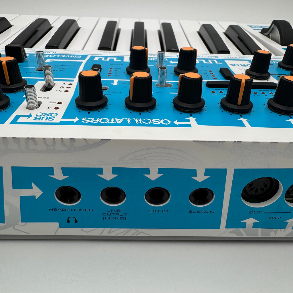 Novation Bass Station II Analog Synthesizer Swifty Edition