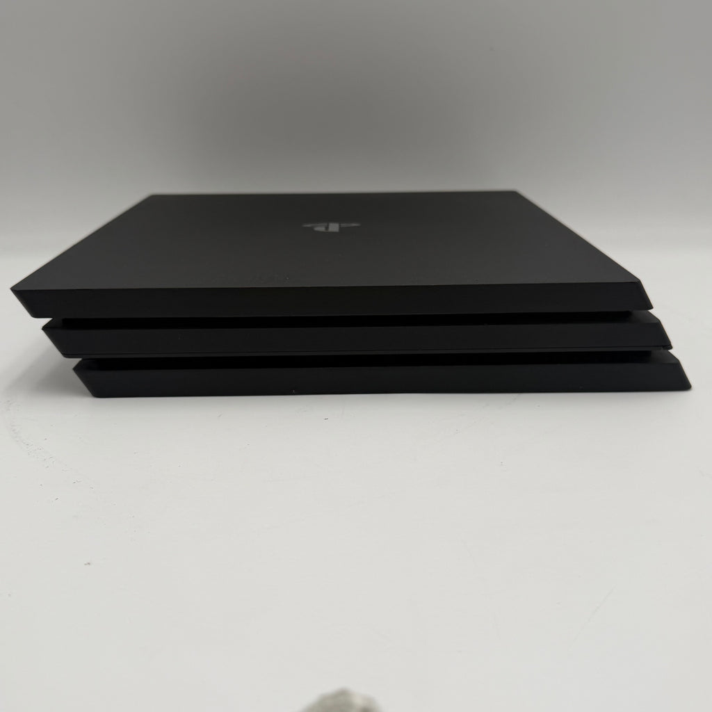 Sony PlayStation 4 Pro CUH-7015B Console Black Used - A