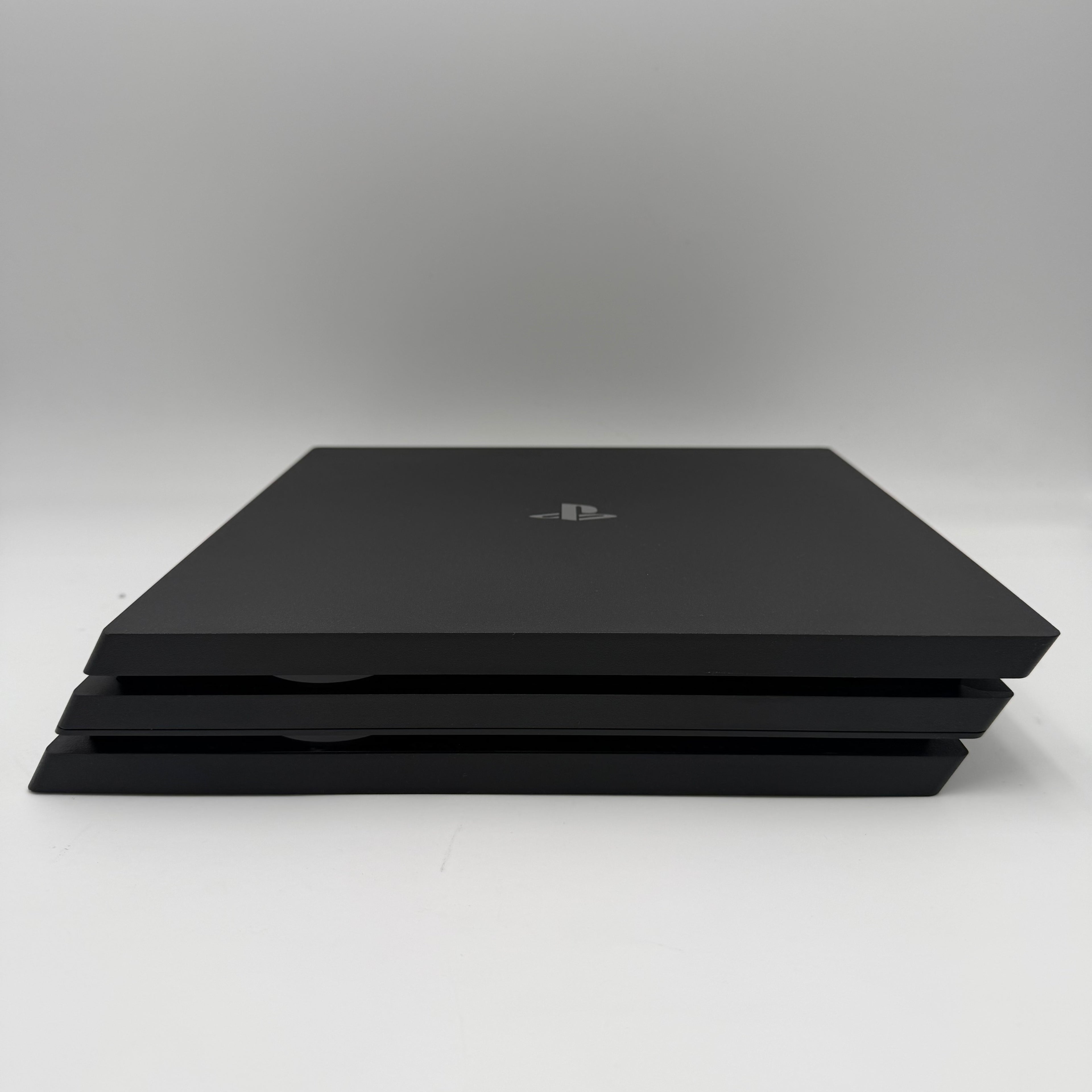 Sony PlayStation 4 Pro CUH-7016B 1TB with Controller