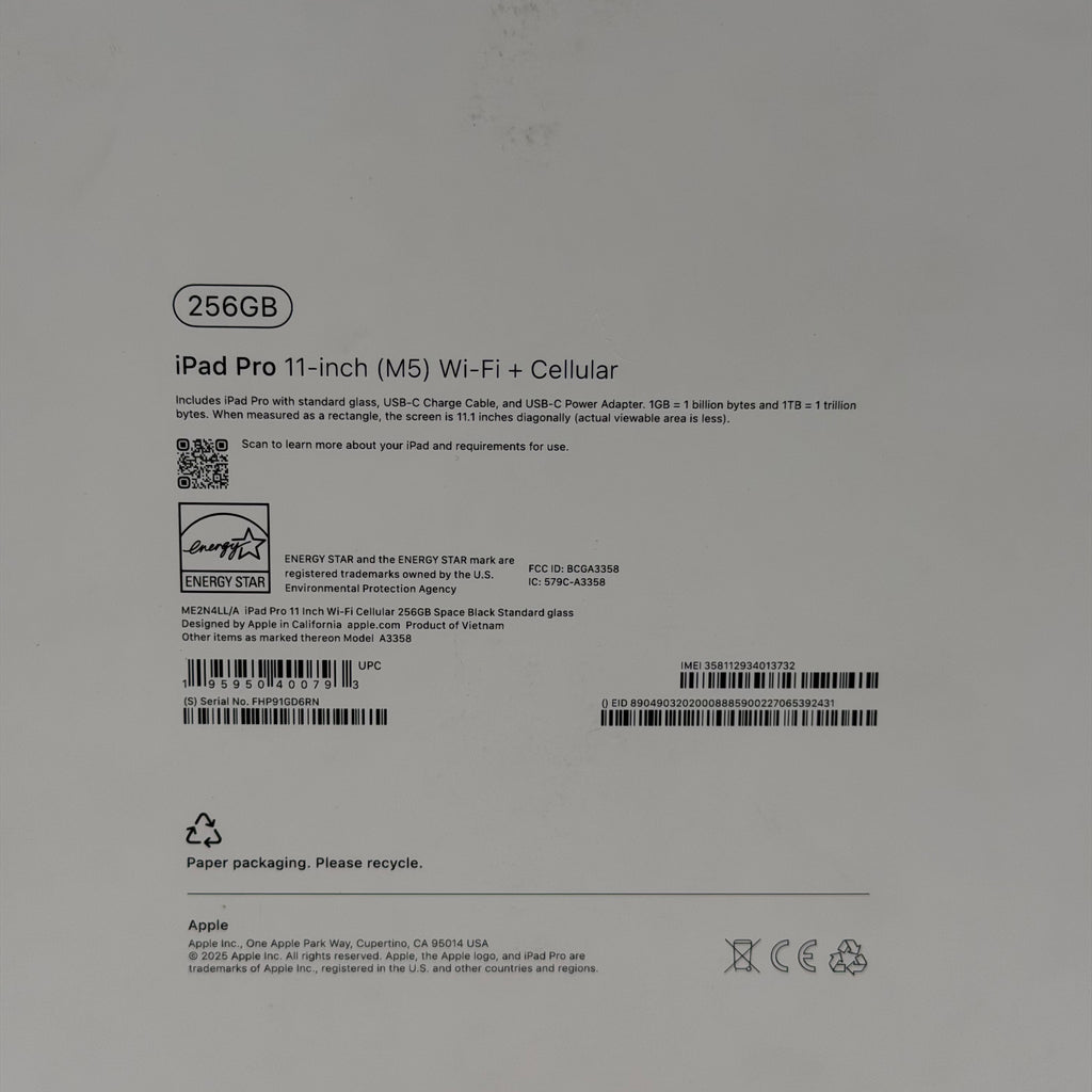 Apple iPad Pro 13in (M5) 256GB Black Wi‑Fi + Cellular UNLOCKED W/ Magic Keyboard