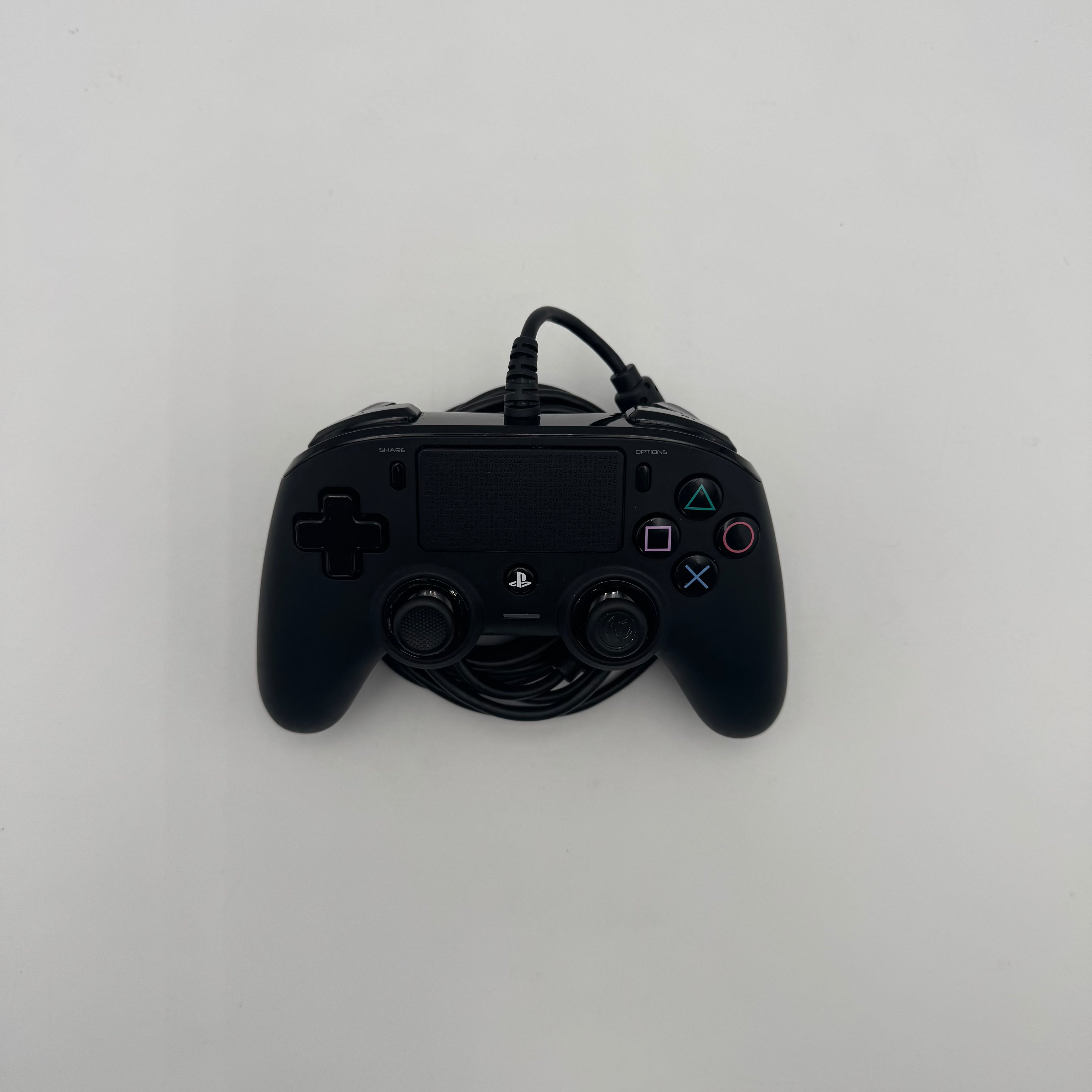 Nacon WIRED PS4 Compact Controller for PlayStation 4 & PC - Slight Stick Drift