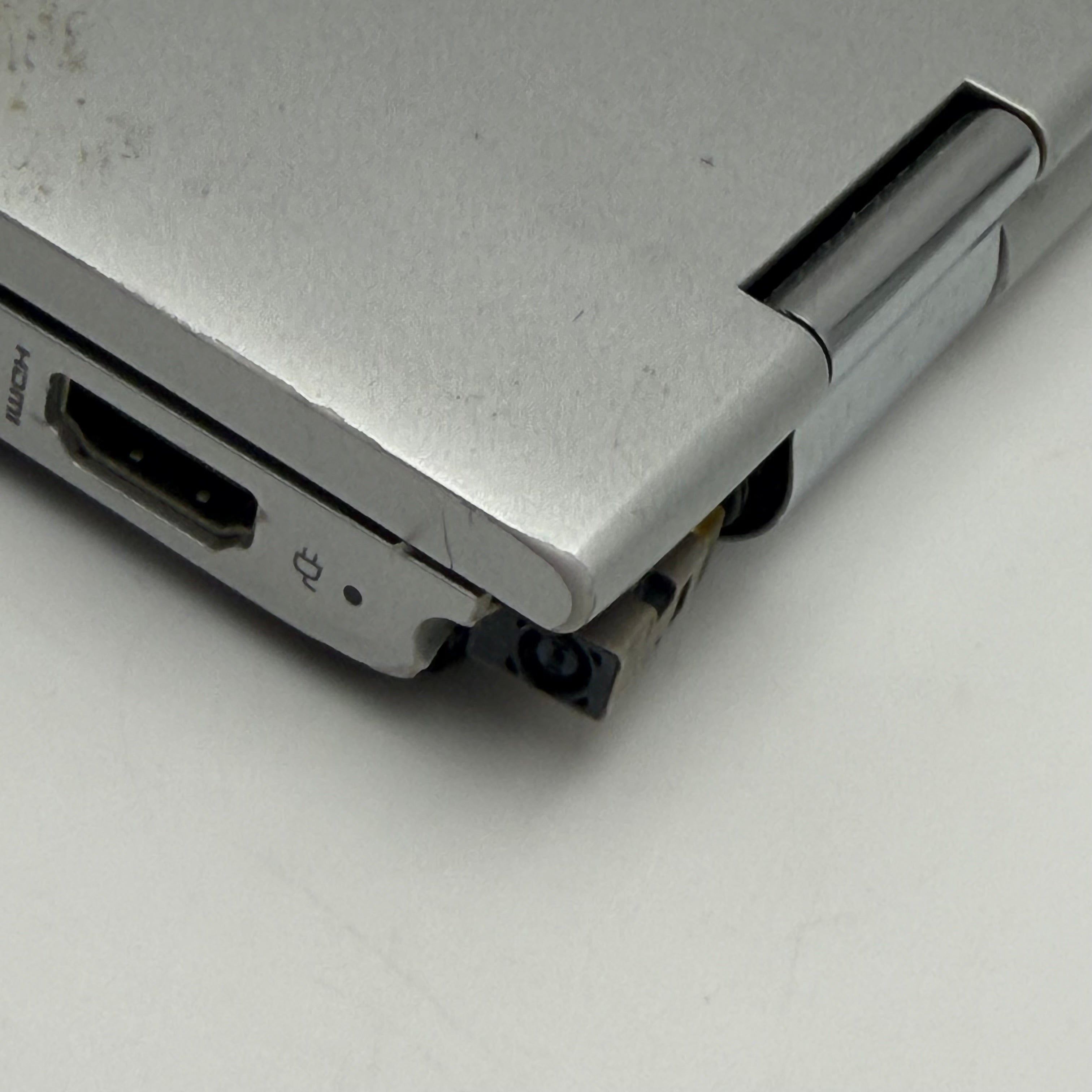 HP 15-cr0037wm Pavilion x360 15" Core i3 8GB RAM 128GB SSD - Read