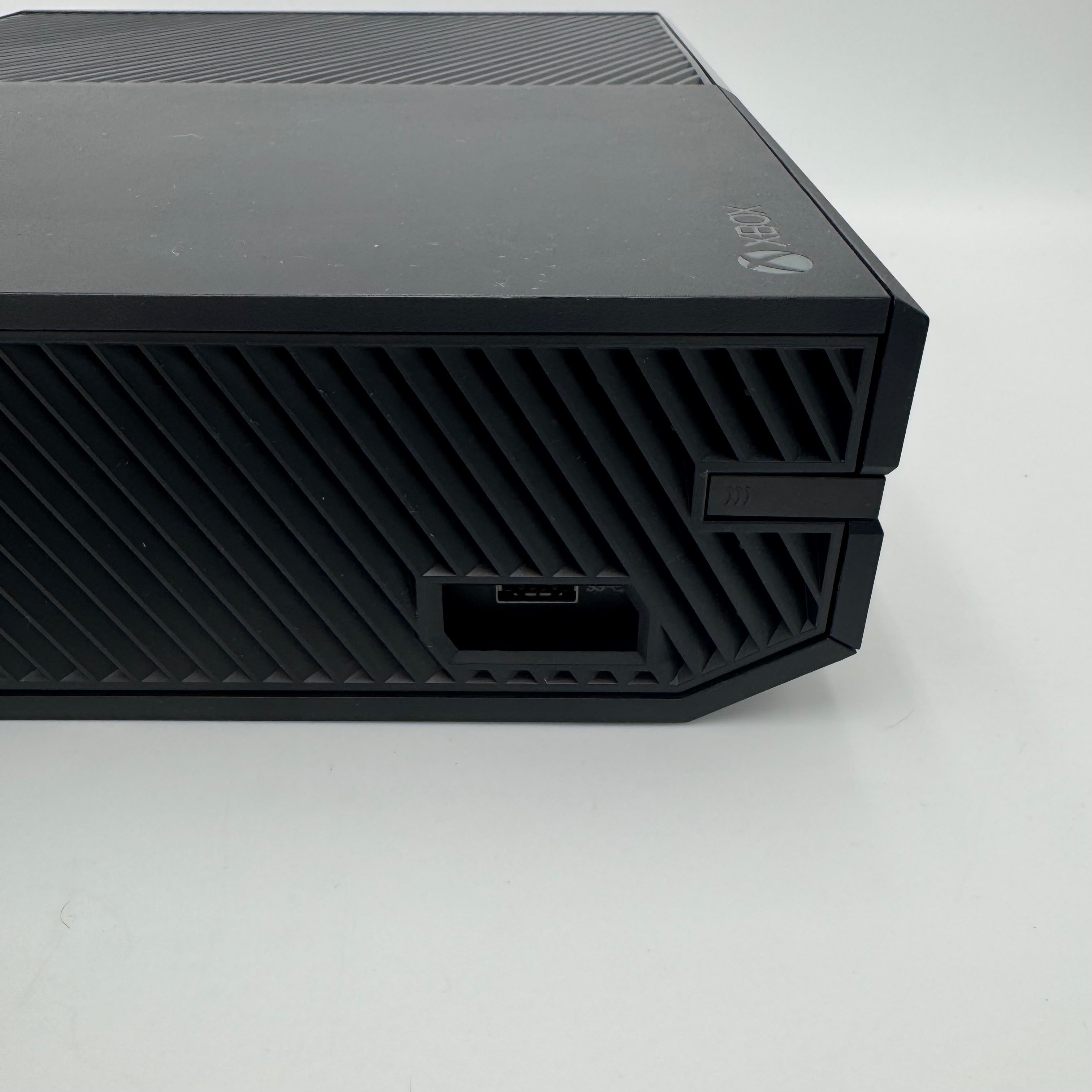 Microsoft Xbox One (1540) 2013 Console 500GB Black W/ Wireless Controller + Power Cable