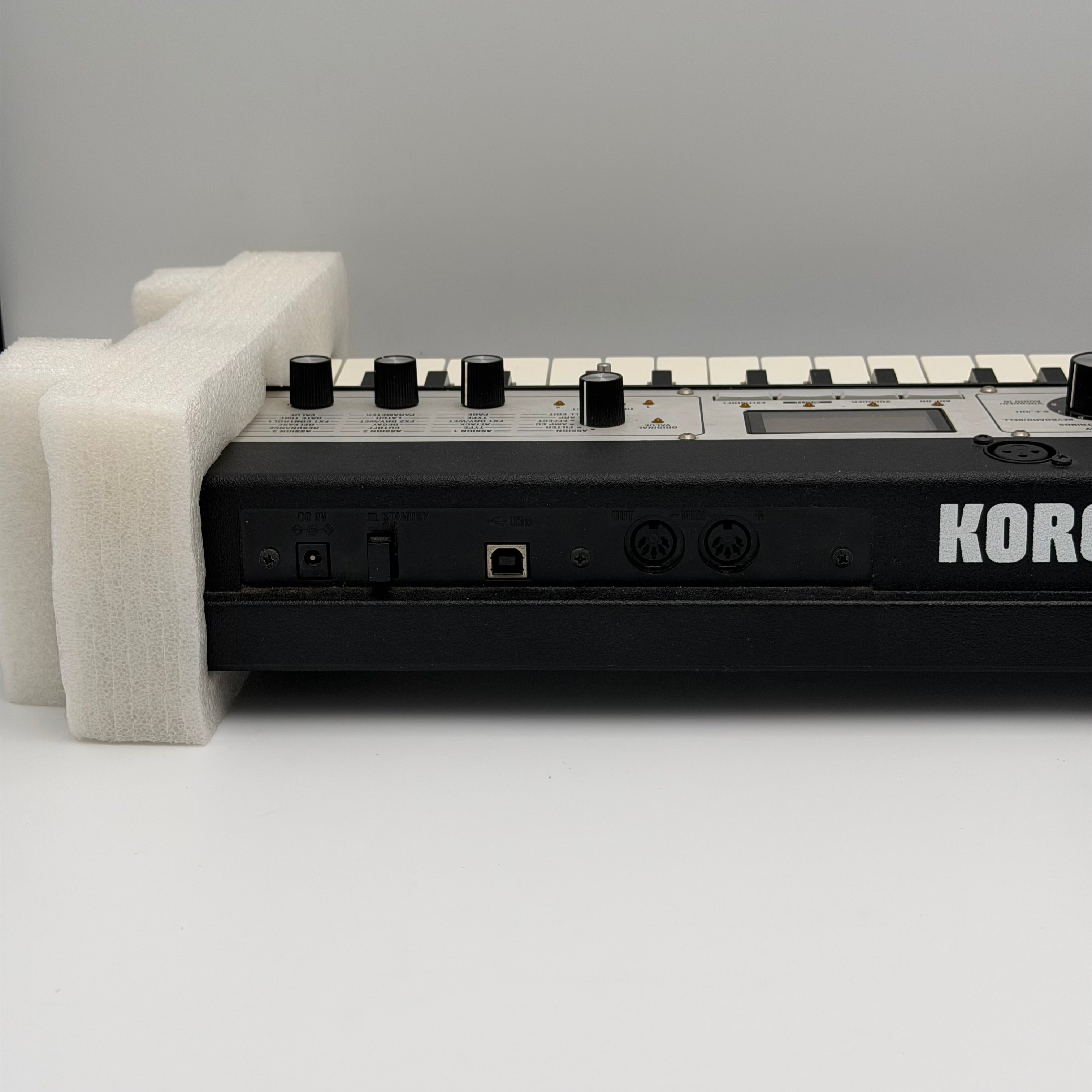 Korg microKORG XL Synthesizer With Vocoder Mic + Power Supply -  Fully Tested