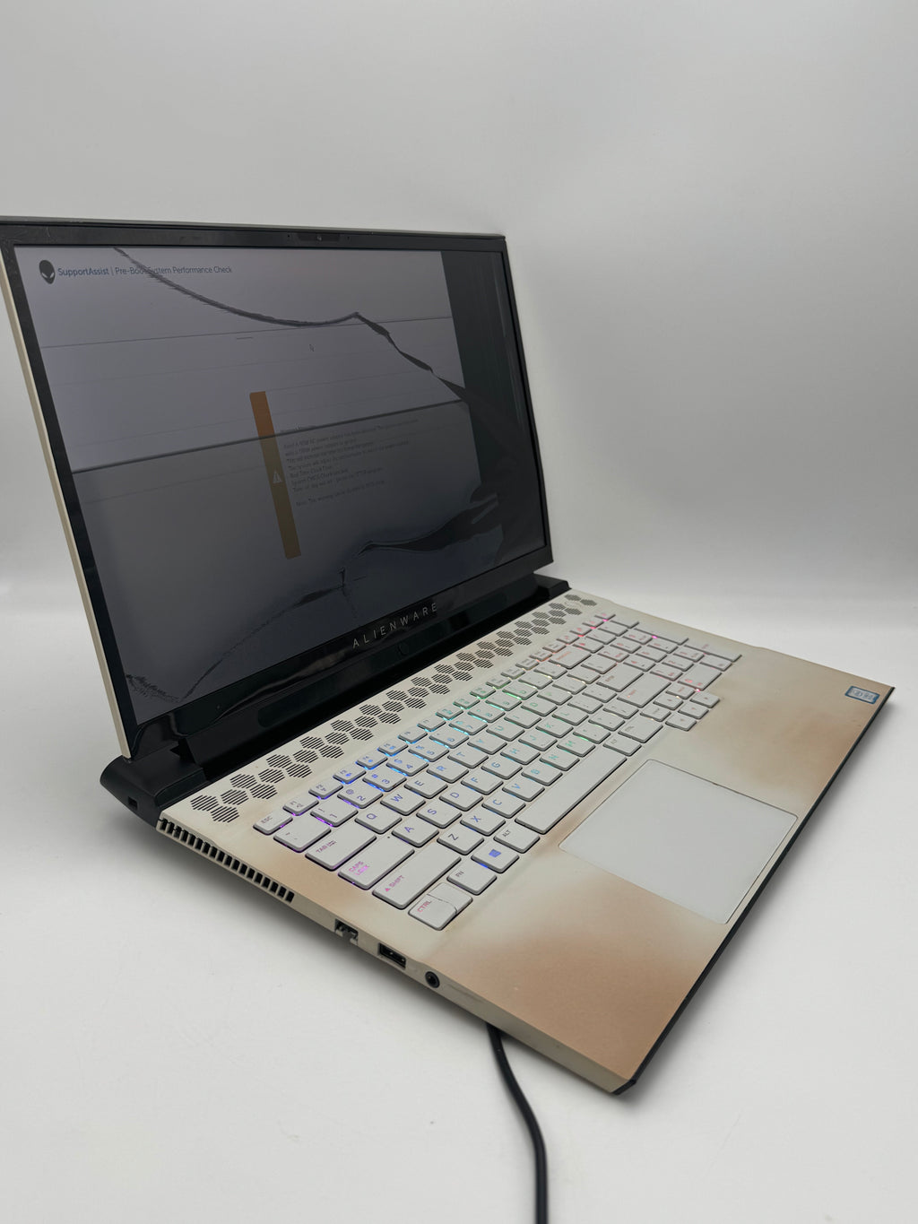 Cracked Screen OS Reset Alienware m17 R2 Laptop - Core i7, 16GB RAM, 512GB SSD, 17", Black
