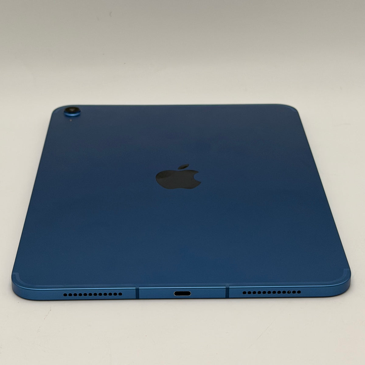 Apple iPad (10th Gen) A2696 2022 64GB Wi-Fi Only - Used A Blue
