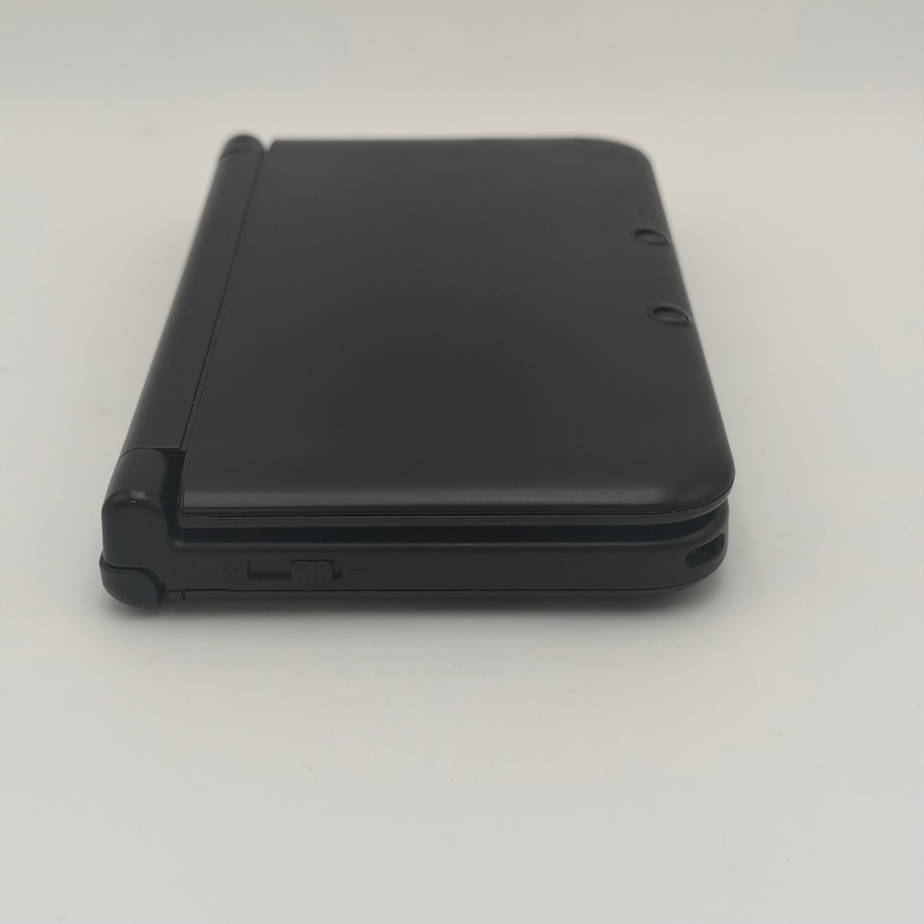 Nintendo 3DS XL (SPR-003) Black For Parts Repair - No Power Charge