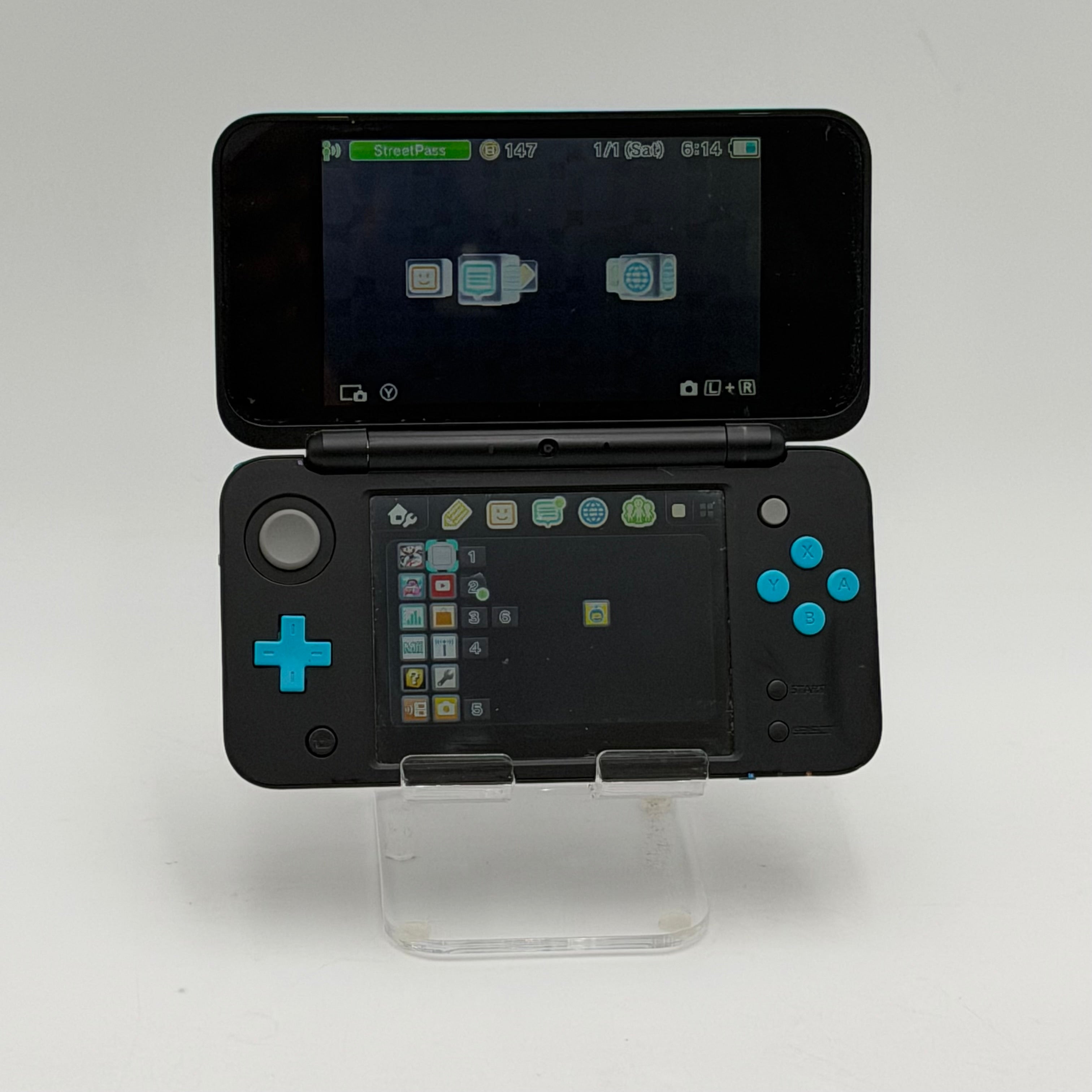 New Nintendo 2DS XL Handheld Game Console JAN-001 Black/Blue
