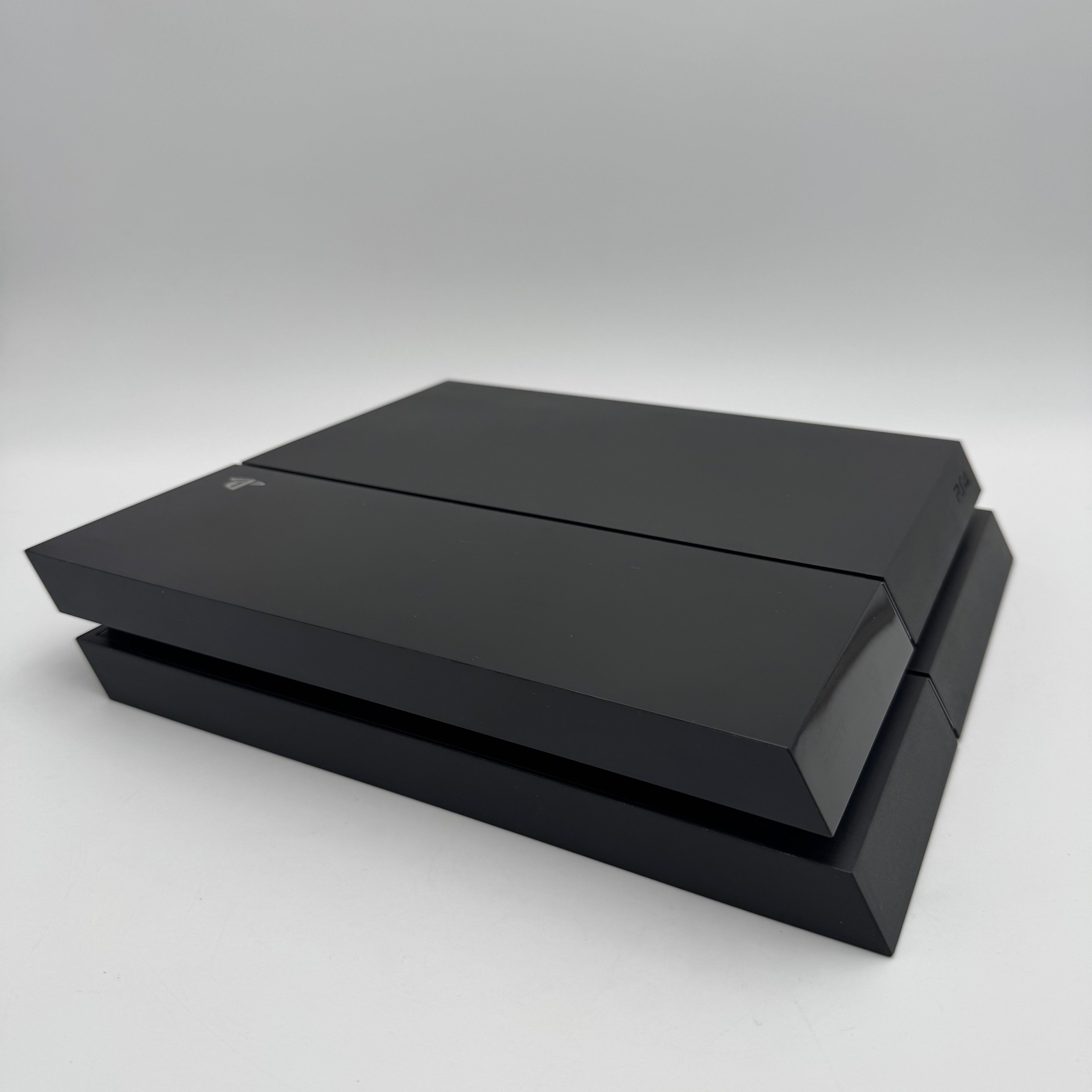 Sony PlayStation 4 PS4 w/ controller CUH-1001A 500GB