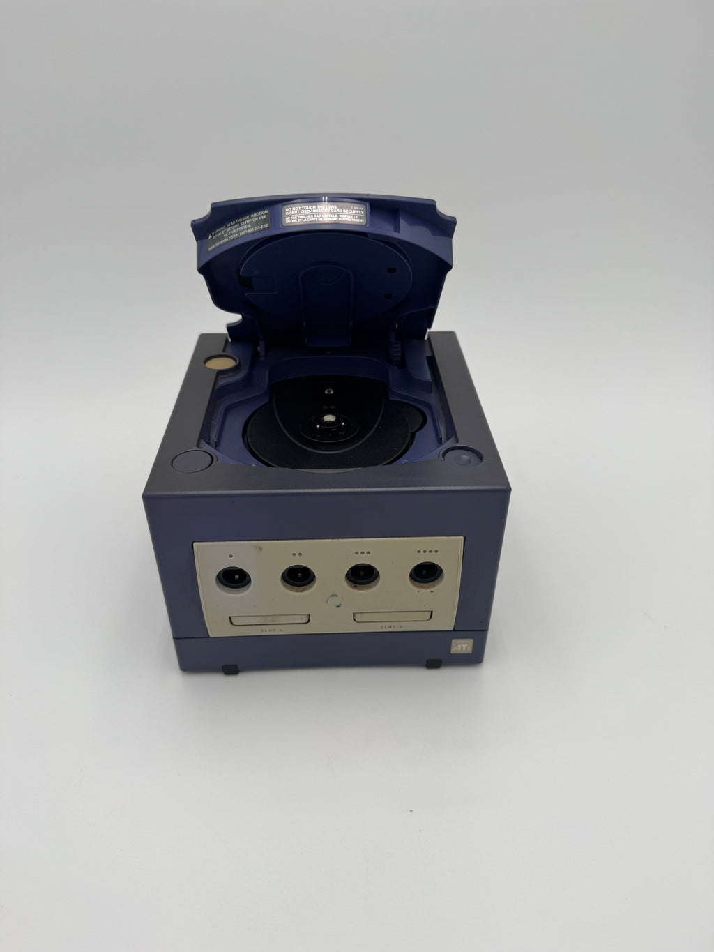 NY09-41481 Nintendo GameCube (DOL-001) 2001 Purple Console