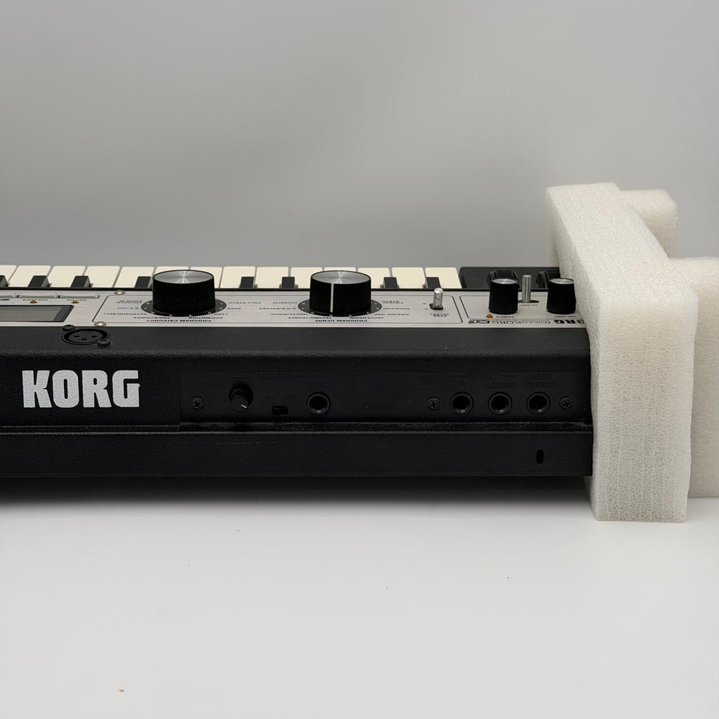 Korg microKORG XL Synthesizer With Vocoder Mic + Power Supply -  Fully Tested