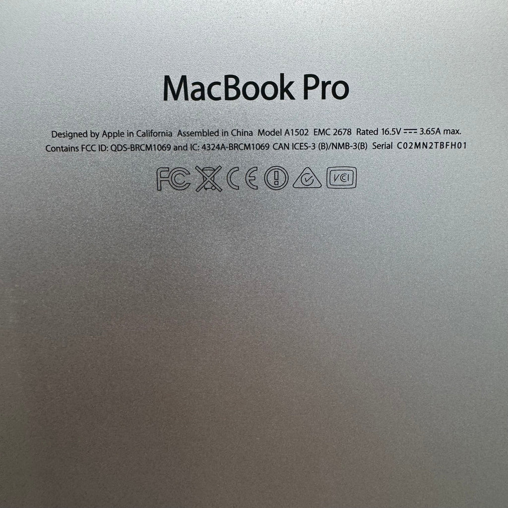 Apple MacBook Pro 13" (A1502) 2013 8GB RAM 500GB 2.6 GHz Dual-Core Intel Core i5 Silver