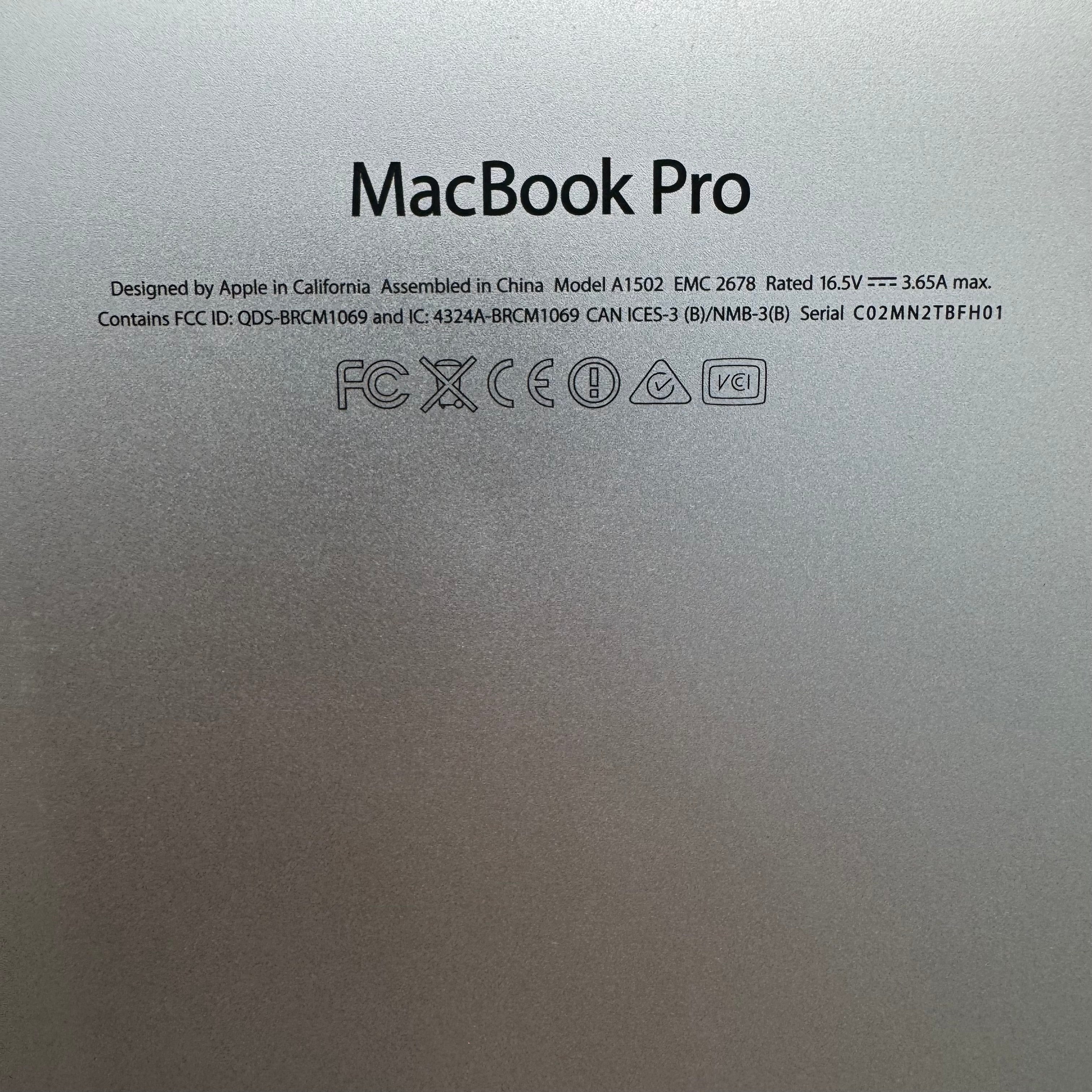 Apple MacBook Pro 13" (A1502) 2013 8GB RAM 500GB 2.6 GHz Dual-Core Intel Core i5 Silver