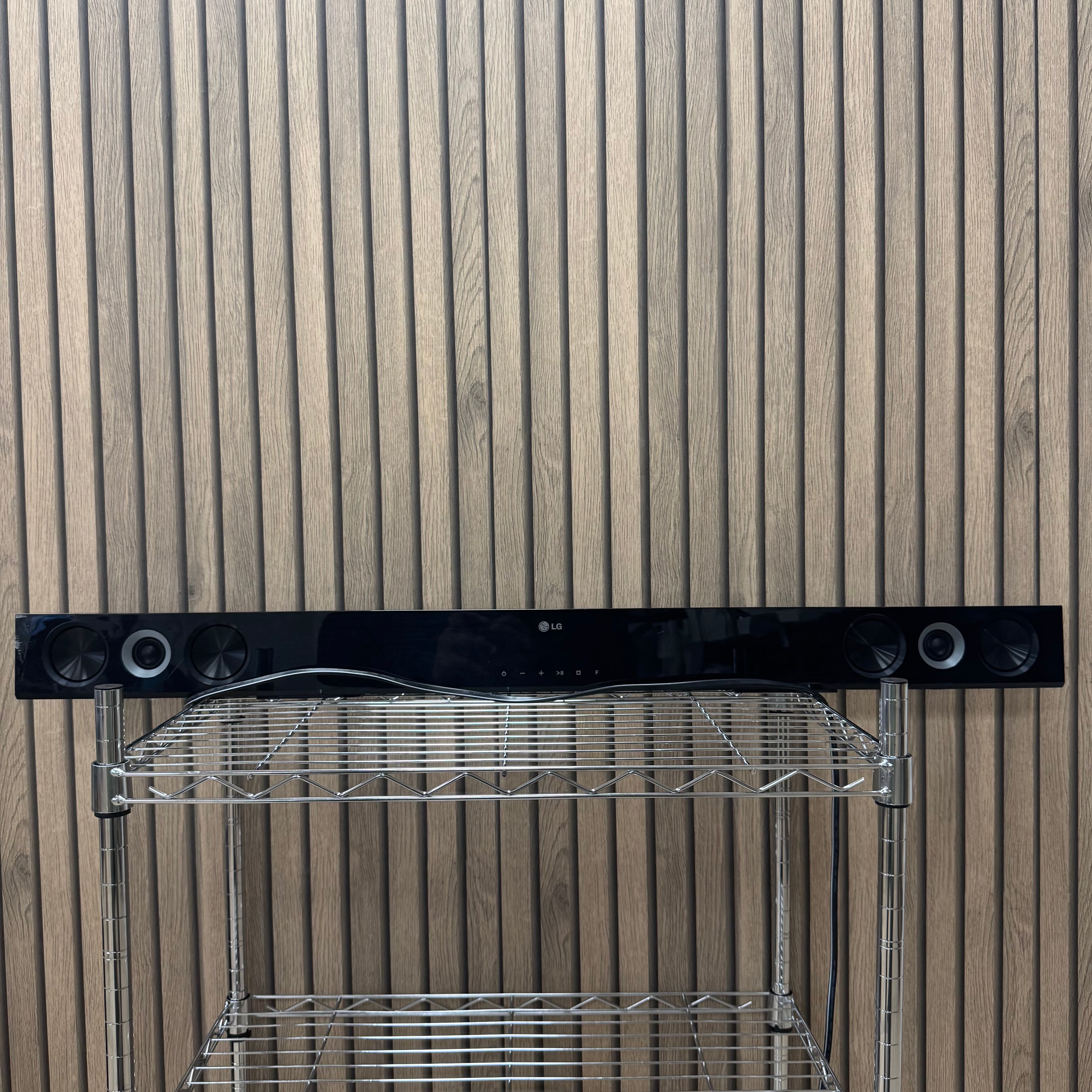 LG NB2420A Surround Sound Bar Speaker System - Tested/Working