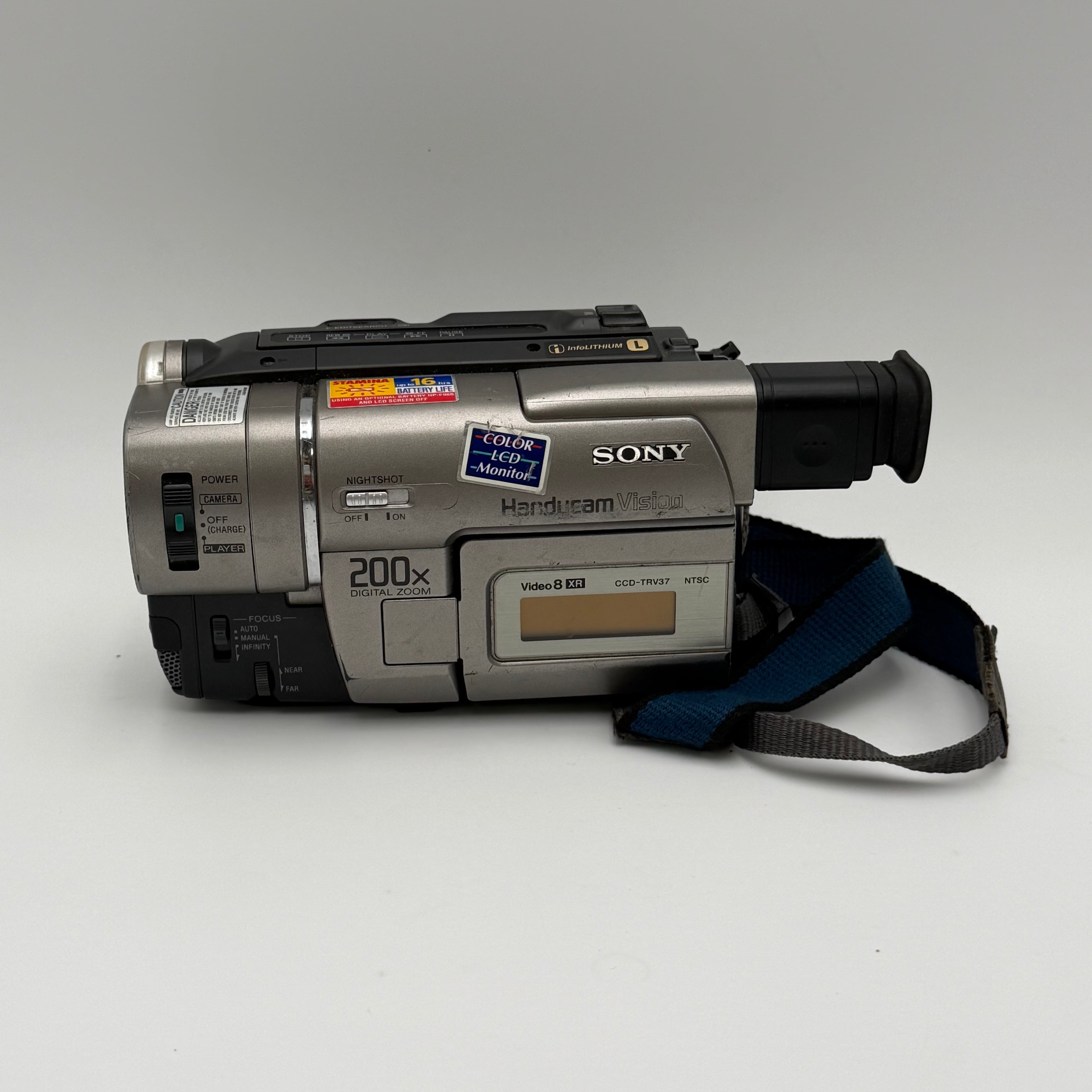 Sony Handycam CCD-TRV37 Video8 8mm Camcorder Player Night Vision Black