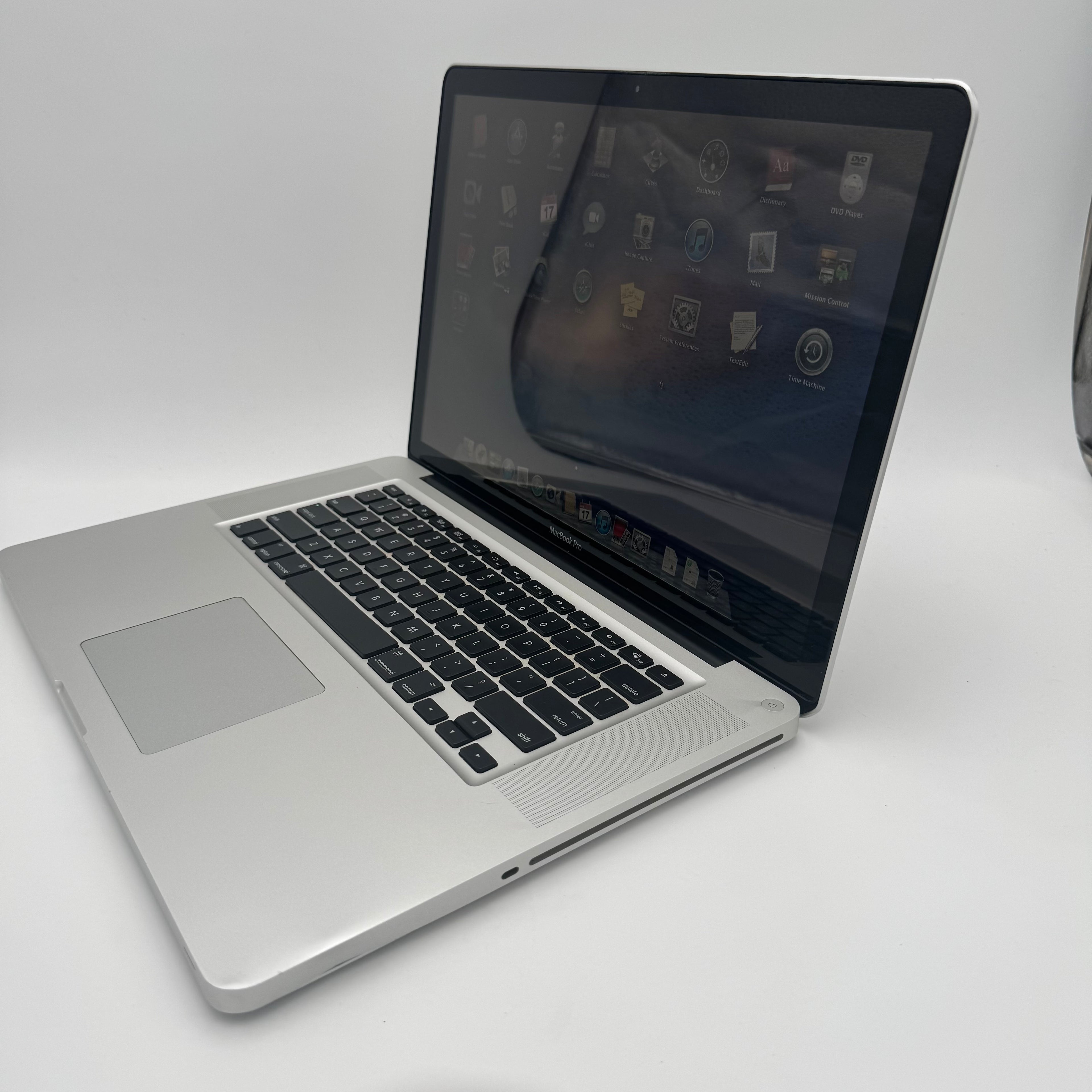 Apple MacBook Pro A1286 15-inch Core i7 4GB RAM 500GB Silver 2012