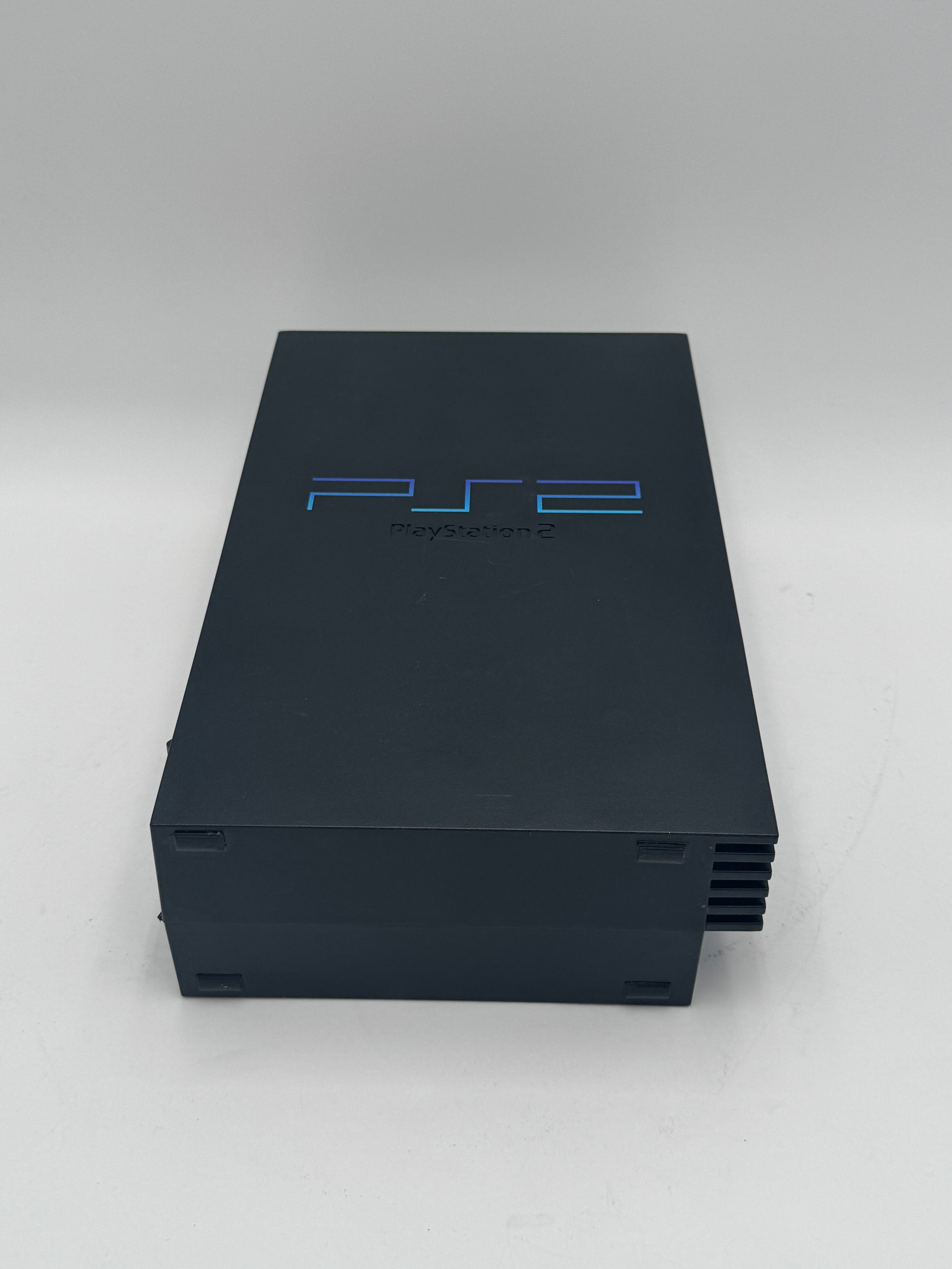 Sony PlayStation 2 Fat Console SCPH-39001 w/ Power Cord, RCA, One Controller