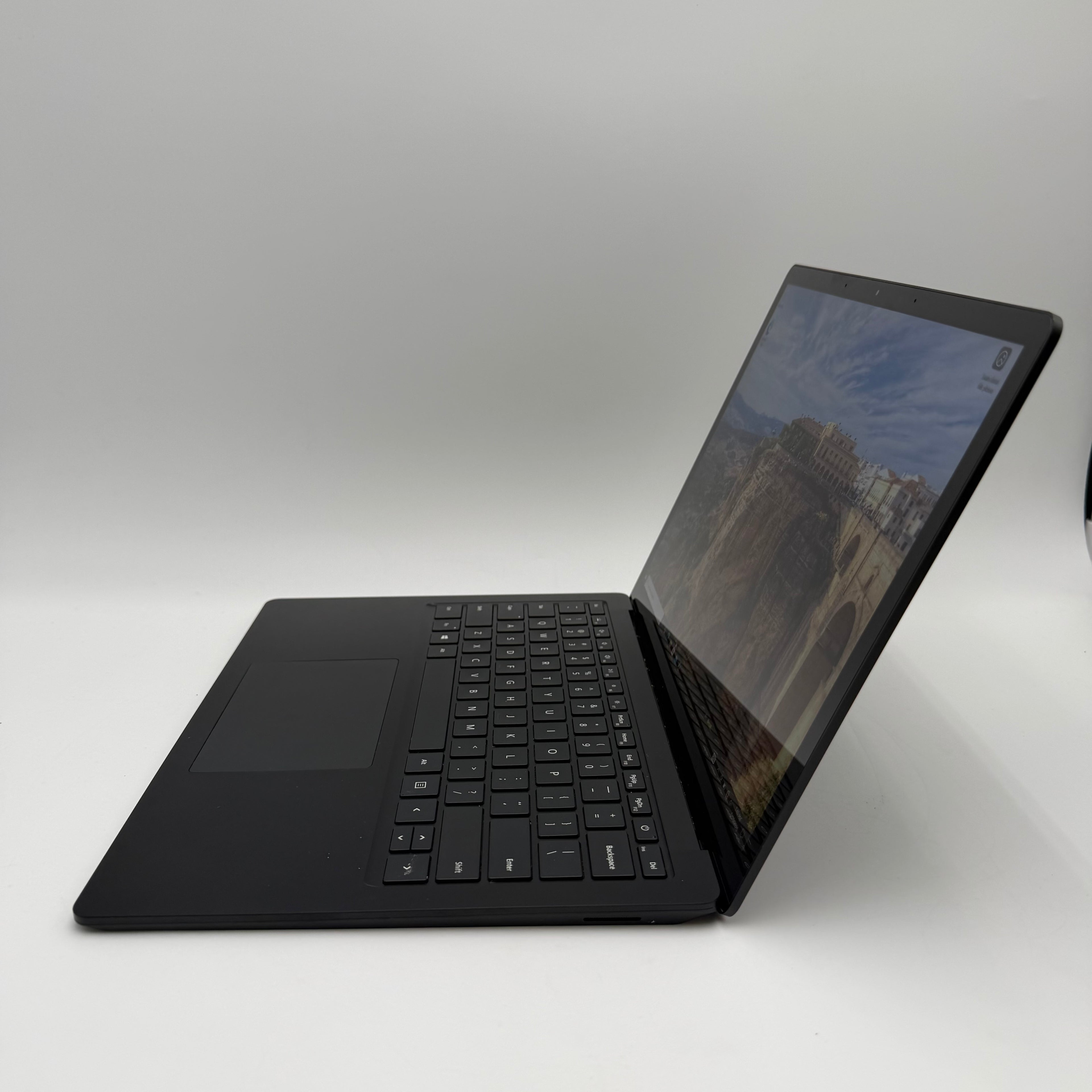 Microsoft Surface Laptop 4 1951 13" Intel Core i7-1185G7 11th gen 3.00 GHz 16GB RAM 256GB