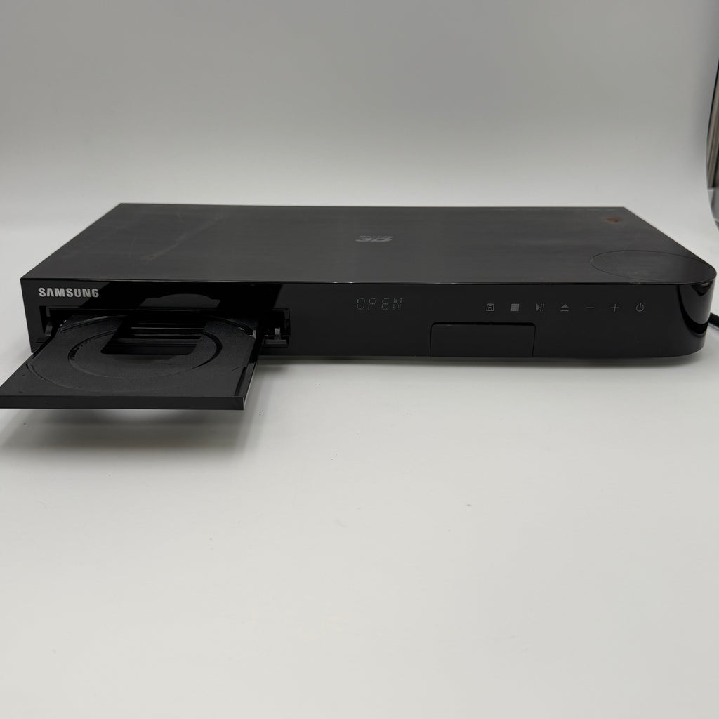 Samsung HT-J4500 Blu-ray 3D DVD CD Player Home Theater System HDMI USB No Remote
