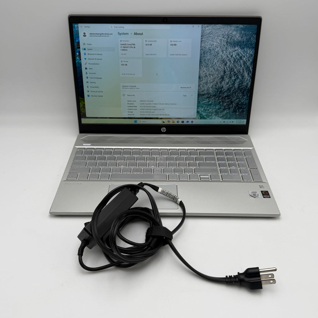 HP Pavilion 15-cs3065cl Core i7 32GB 1TB Silver Touchscreen  Laptop