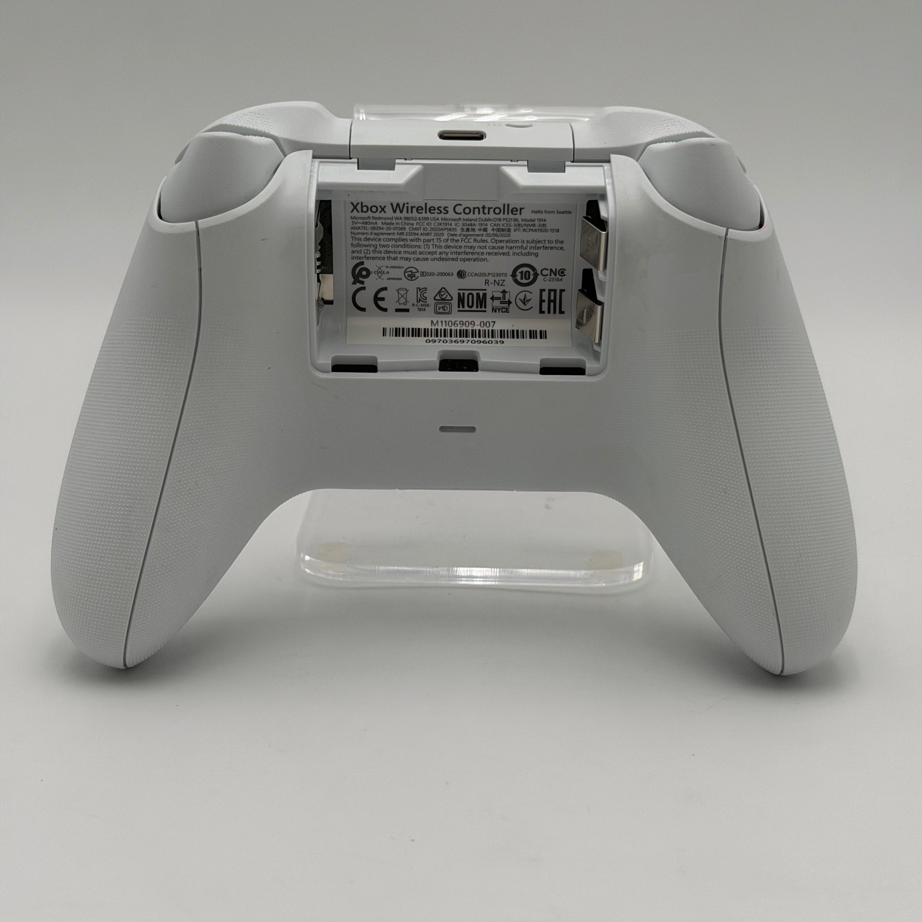 Microsoft Xbox Series Wireless Controller Model 1914 - White