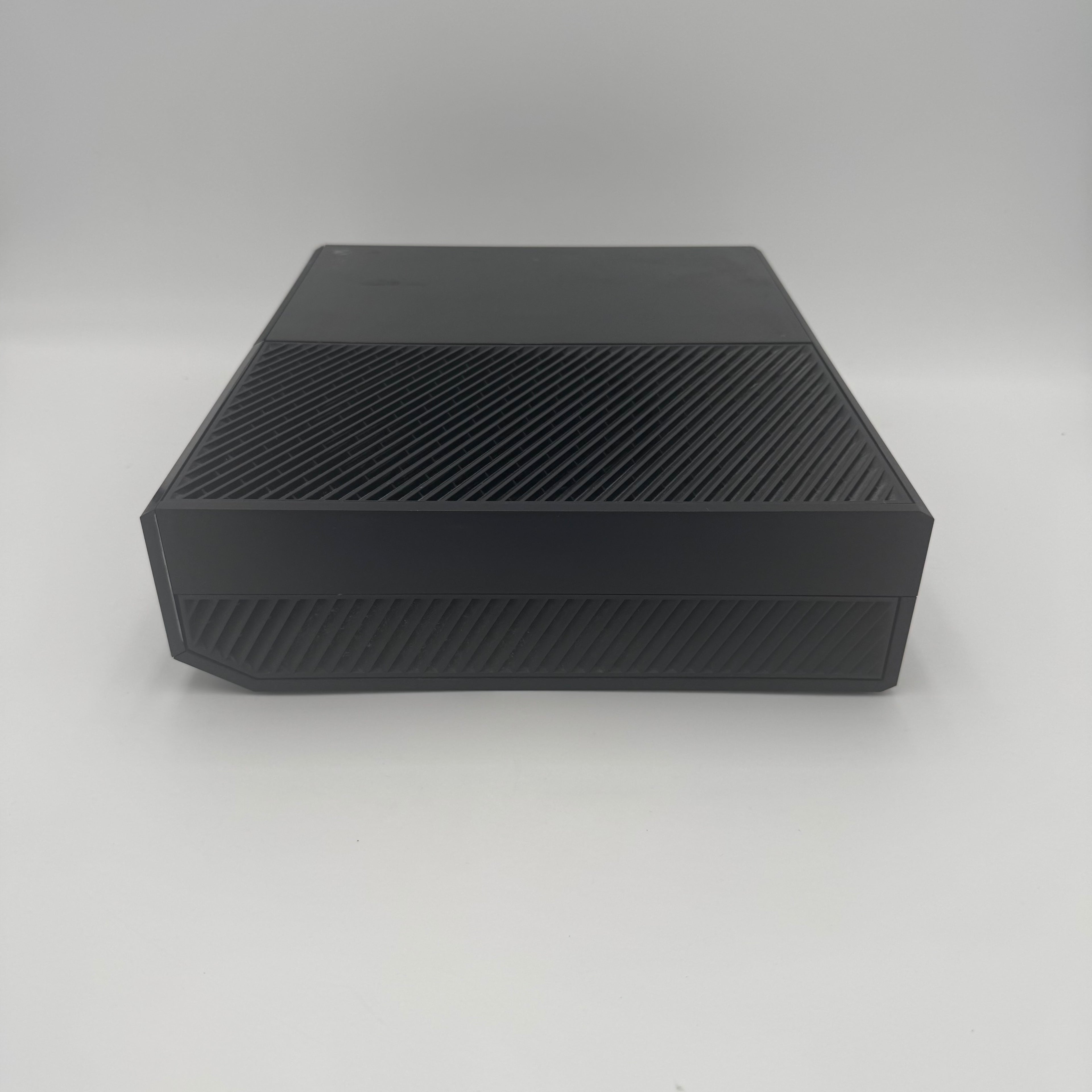 Microsoft Xbox One 1540 (2013) 500GB Console - Not Working/For Parts