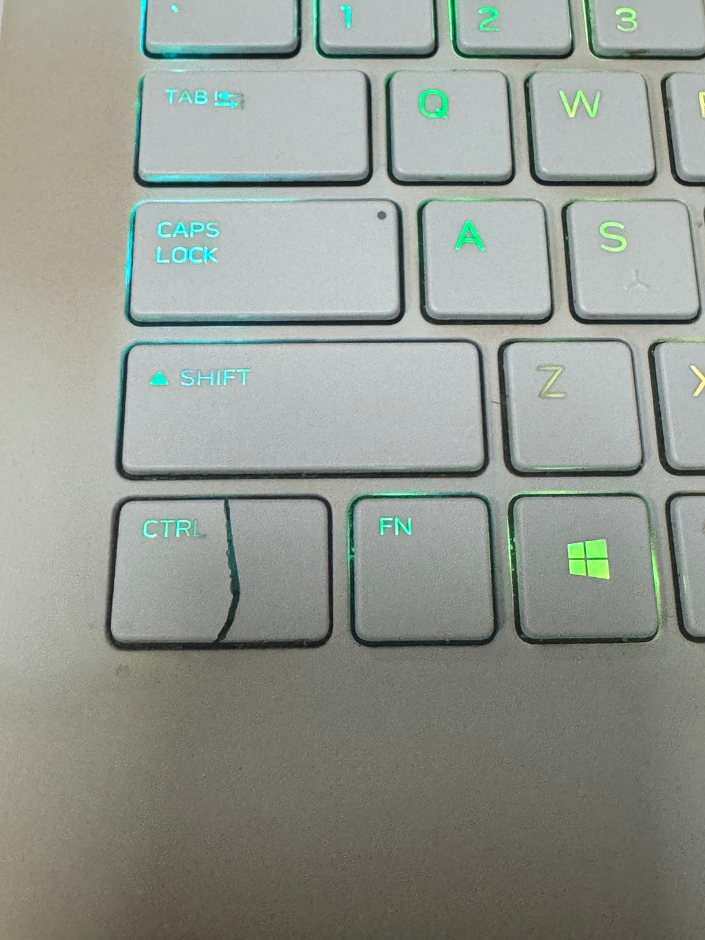 Cracked Screen OS Reset Alienware m17 R2 Laptop - Core i7, 16GB RAM, 512GB SSD, 17", Black