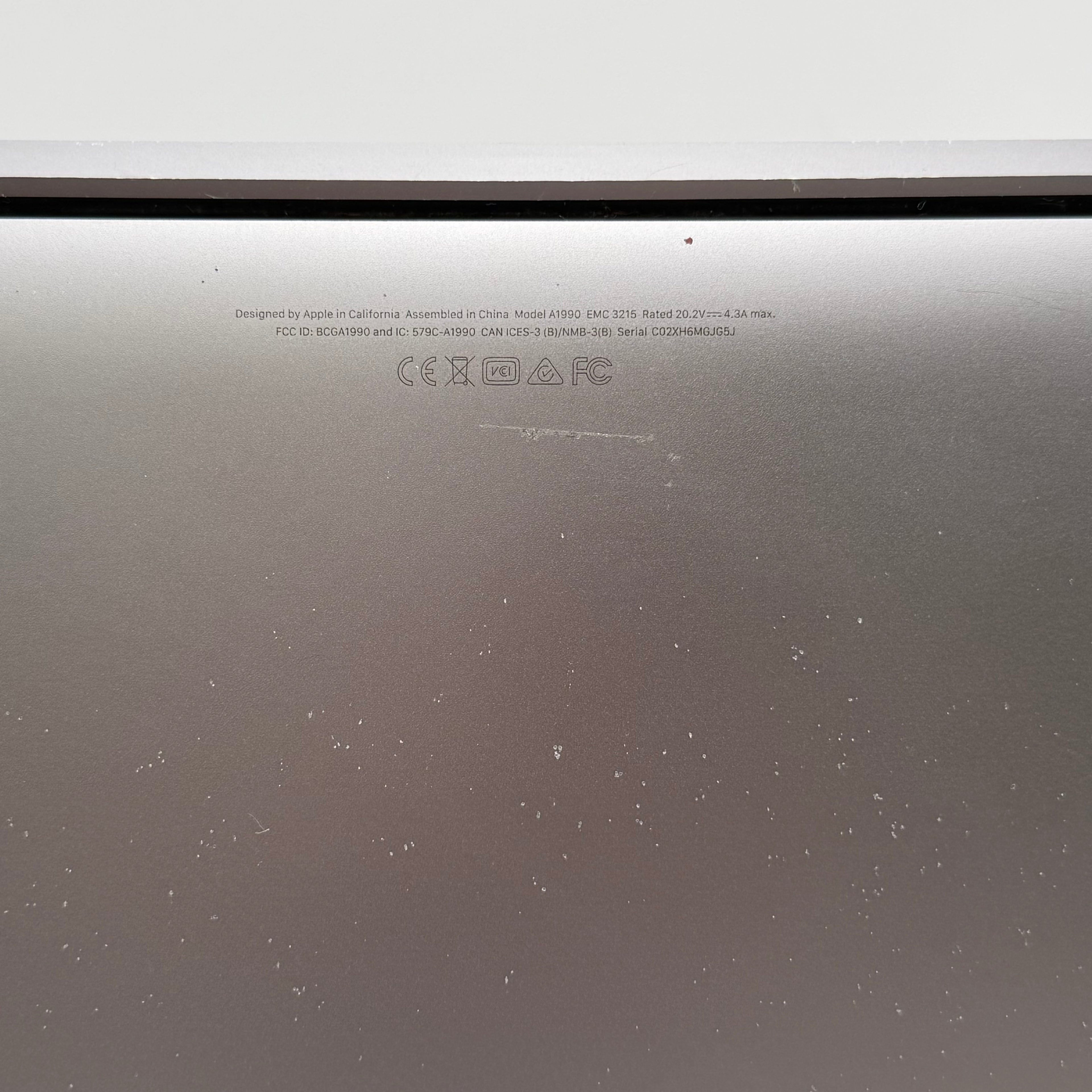 Apple MacBook Pro 15" A1990 2018 16GB RAM 512GB SSD Broken - NO Display - No power