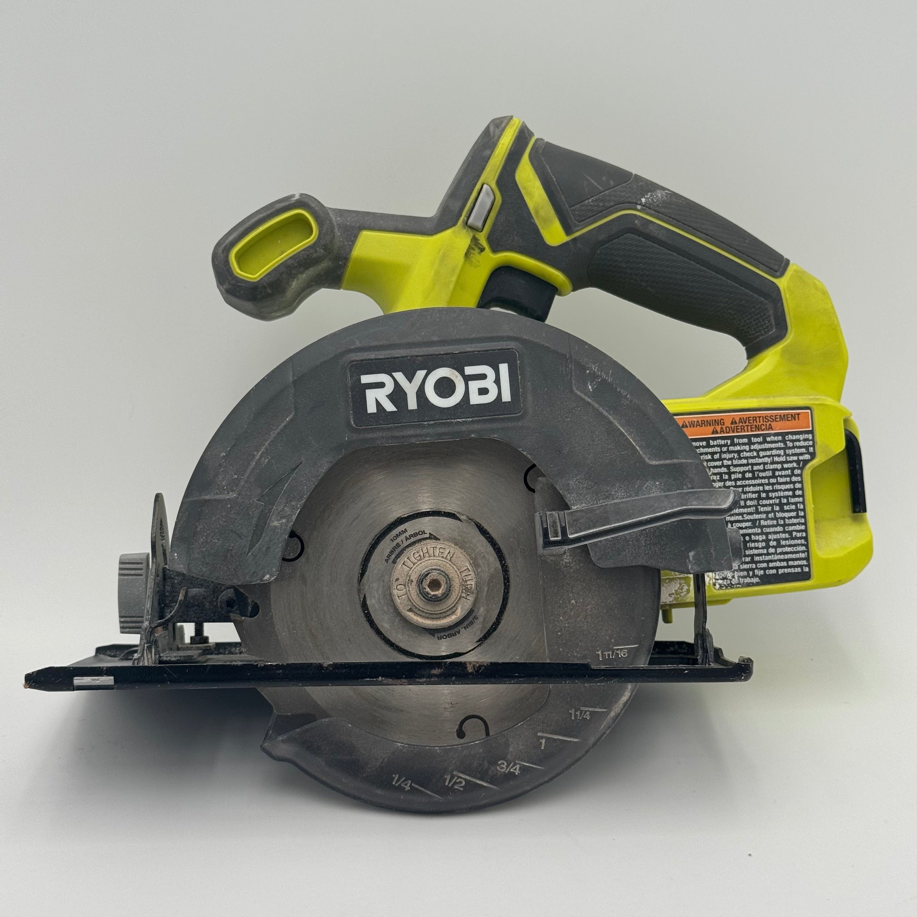 RYOBI PCL500B - 18V 5-1/2 in. Circular Saw (Tool Only) - Great Condition