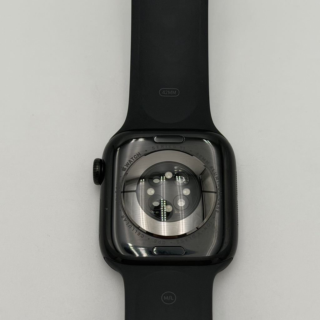 Apple Watch Series 11 42mm GPS + Cellular Space Black Aluminum Alpine Loop