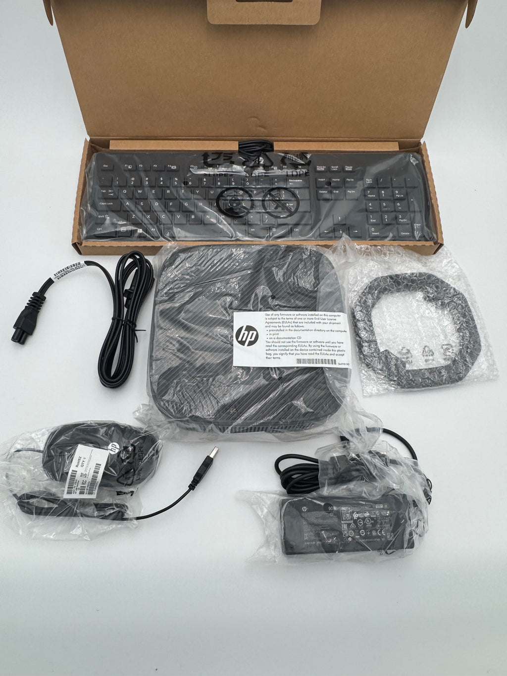 New HP t740 thin client AMD Ryzen V1756B 3.25GHz 8GB 64GB Wi-Fi New Open Box