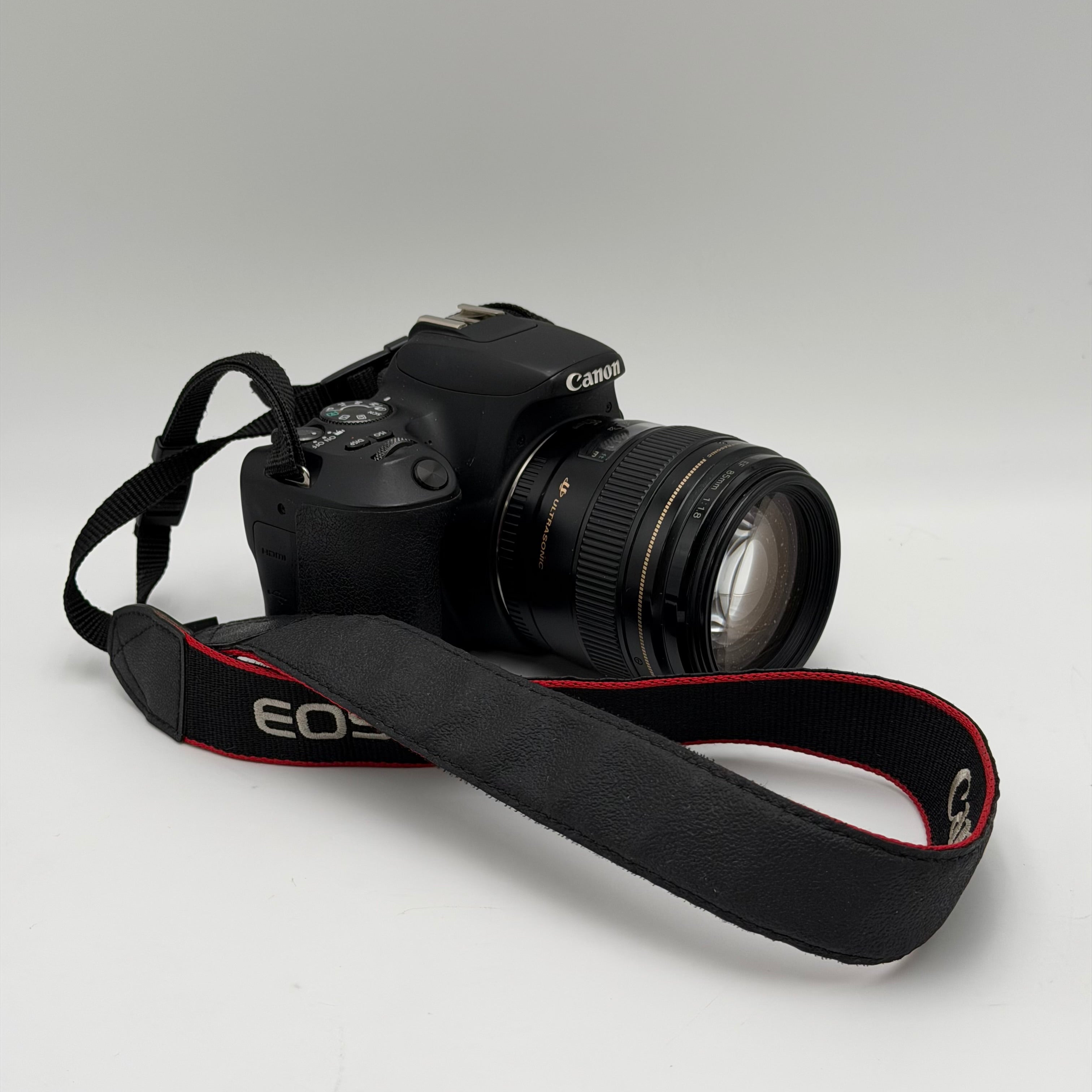 Canon EOS Rebel SL2 Digital Camera with EF 85mm 1:1.8 Lense