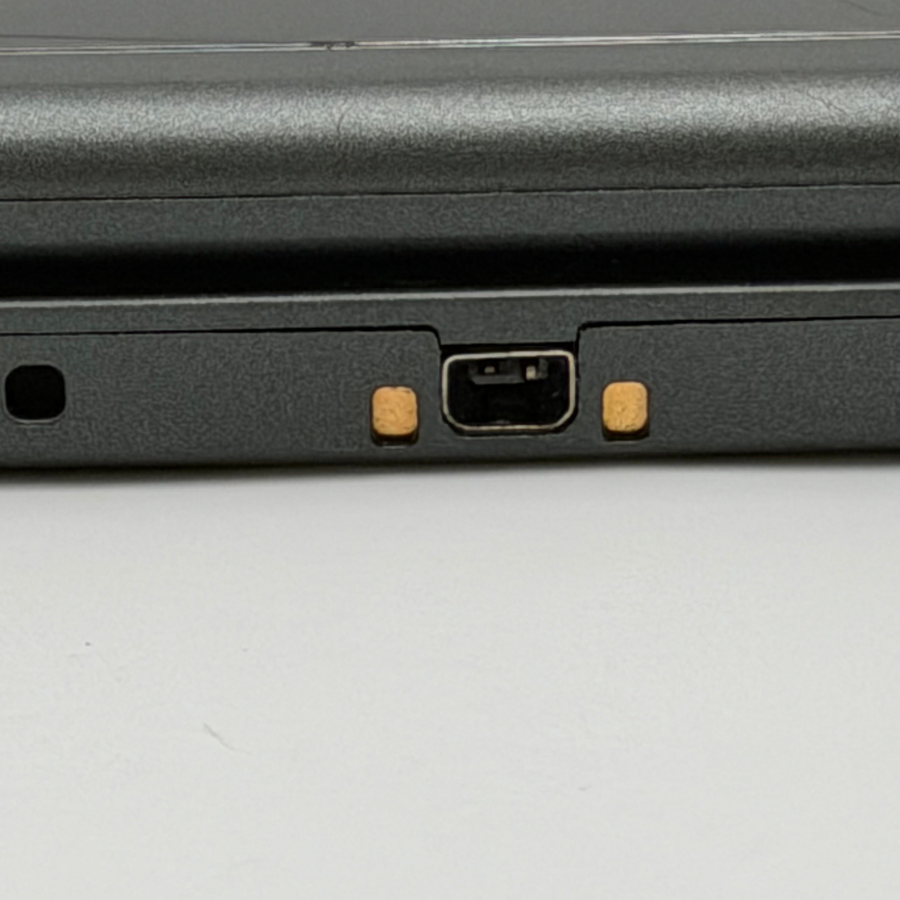 New Nintendo 3DS XL Black RED-001 - For Parts / Repairs