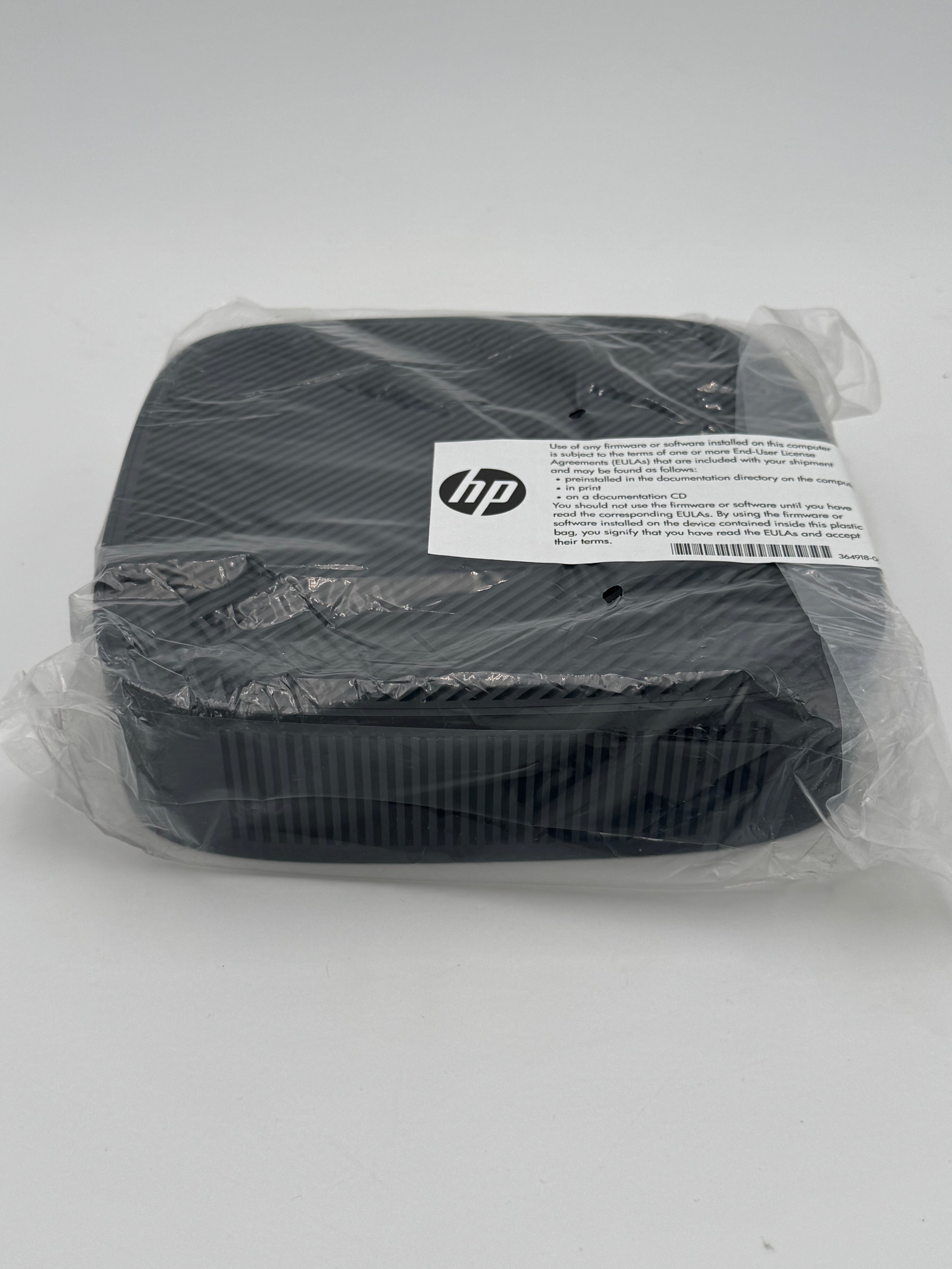 New HP t740 thin client AMD Ryzen V1756B 3.25GHz 8GB 64GB Wi-Fi New Open Box