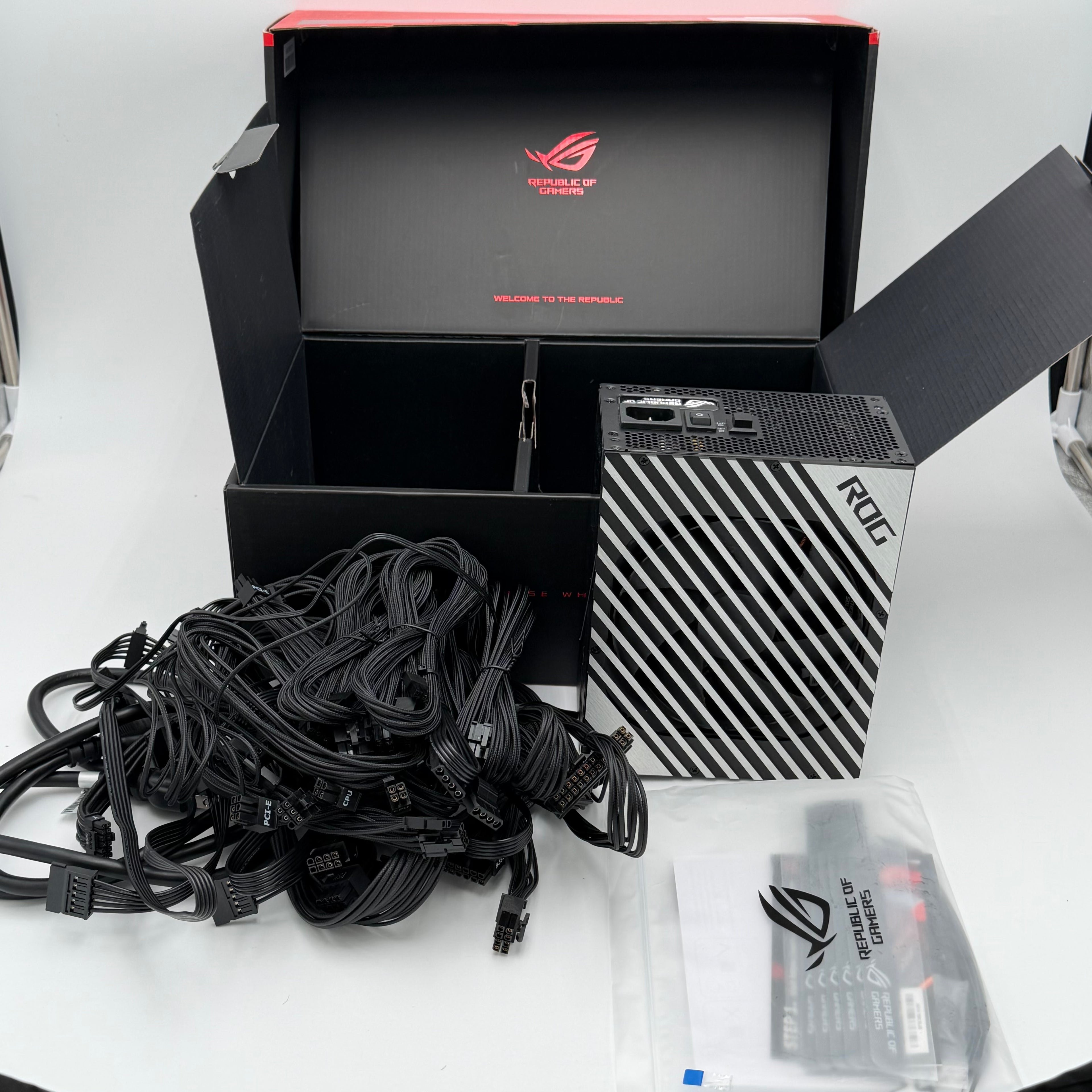 Asus ROG Thor 1000W Platinum II Power Supply Unit