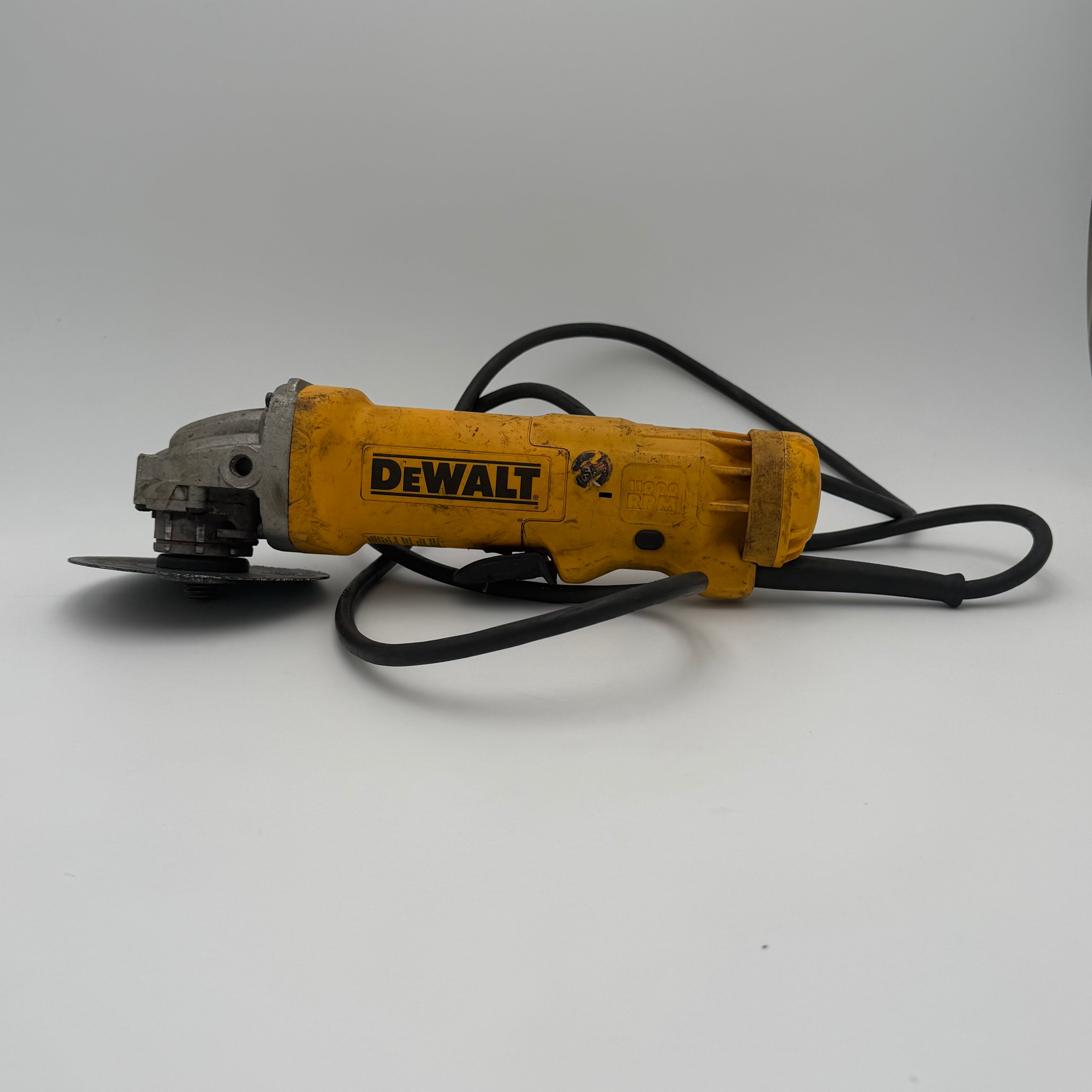 DeWalt DWE402 4 1/2" Angle Grinder - Yellow - Used