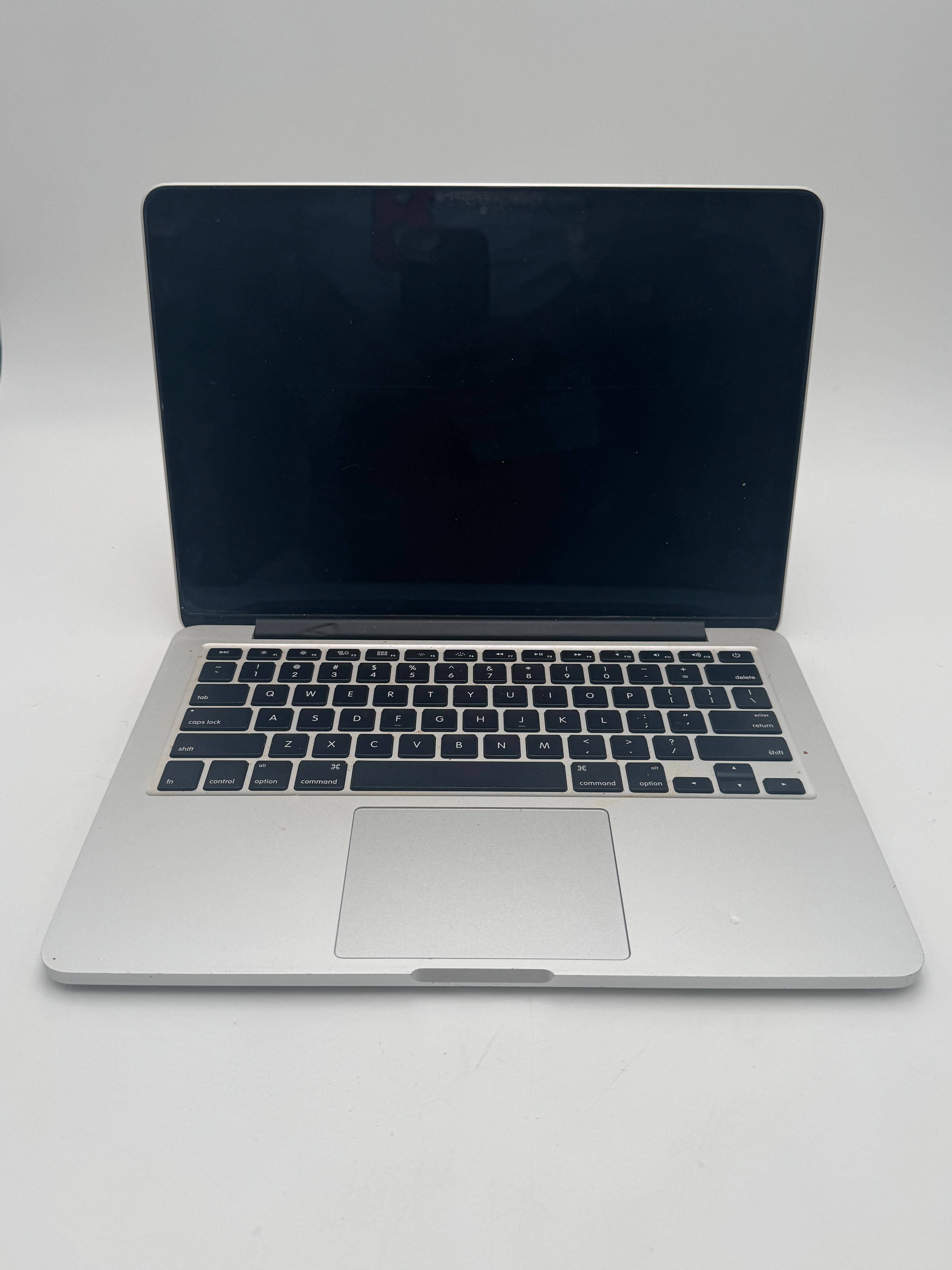 Apple MacBook Pro 13-inch A1502 2013 Silver, 128GB, 4GB RAM - Does Not Turn On