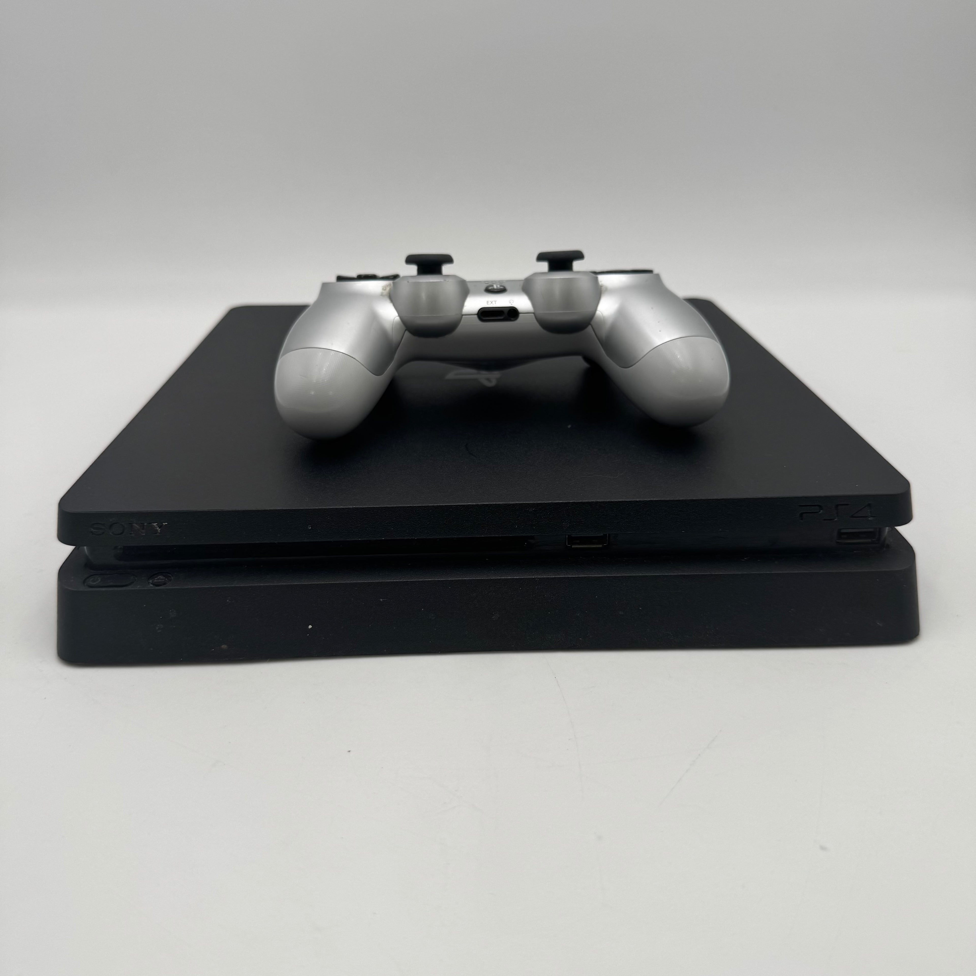 Sony PlayStation 4 500GB CUH-1001A Gaming Console w/ Wireless Controller