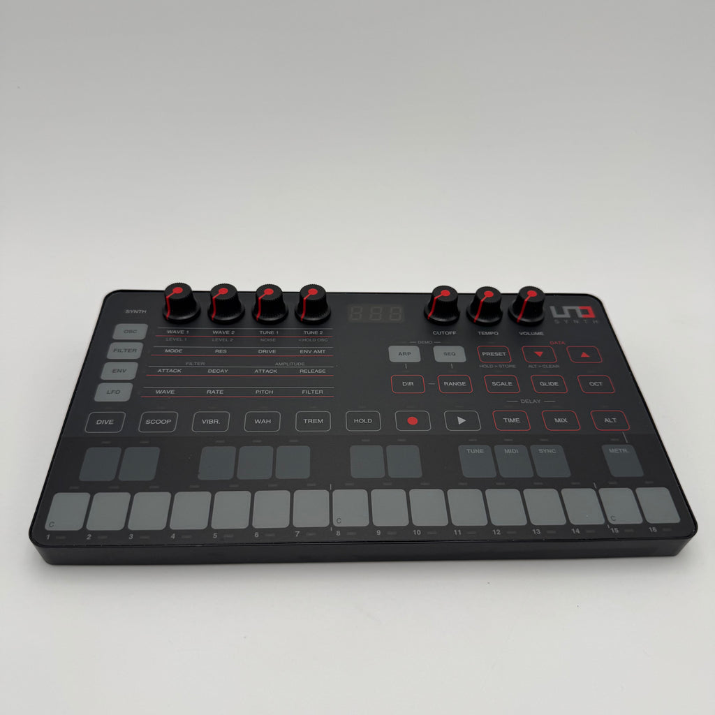 IK Multimedia UNO Synth Portable Analog Synthesizer - Black
