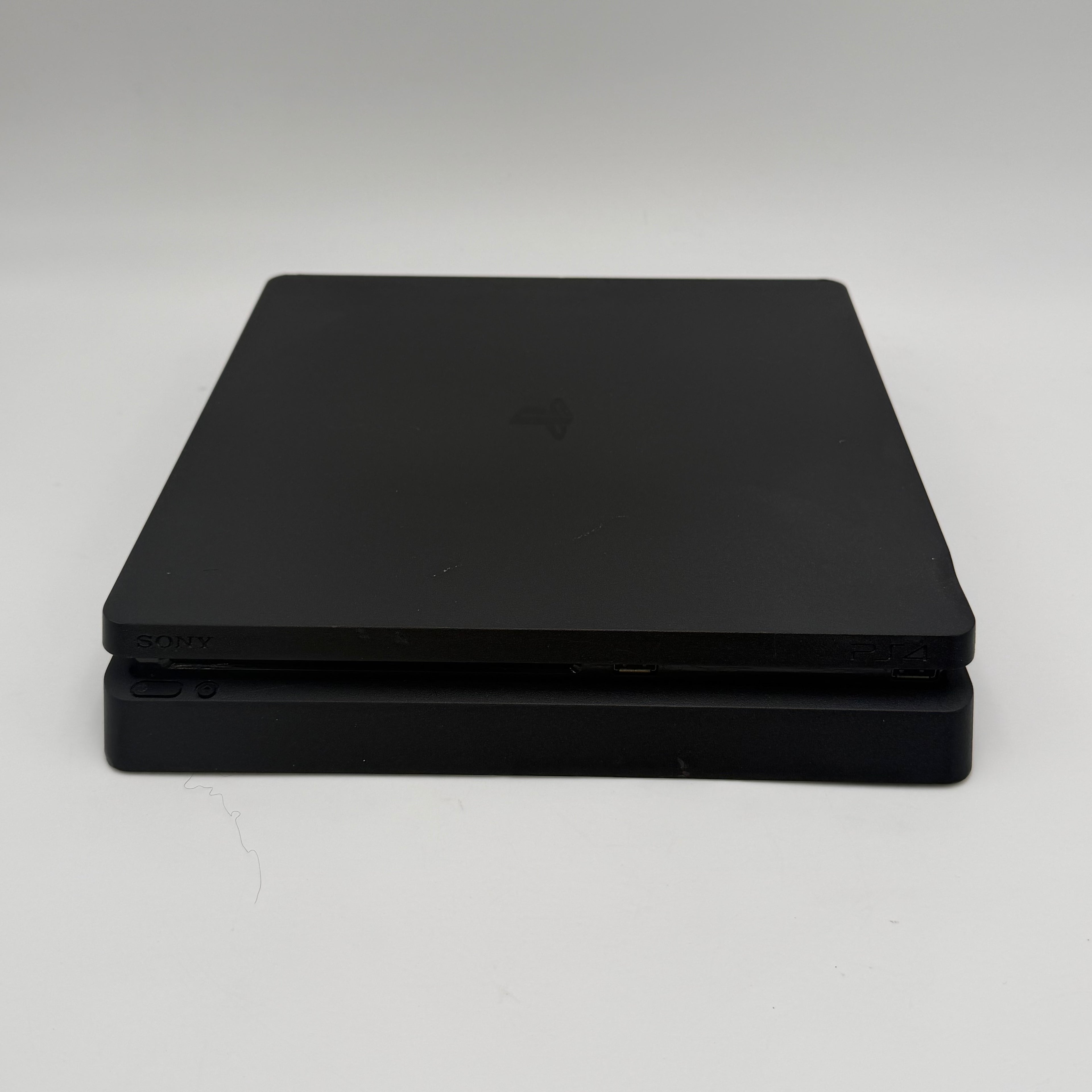 Sony CUH-2215B - 500GB PlayStation 4 Slim Console 1 Controller HDMI Power Cable