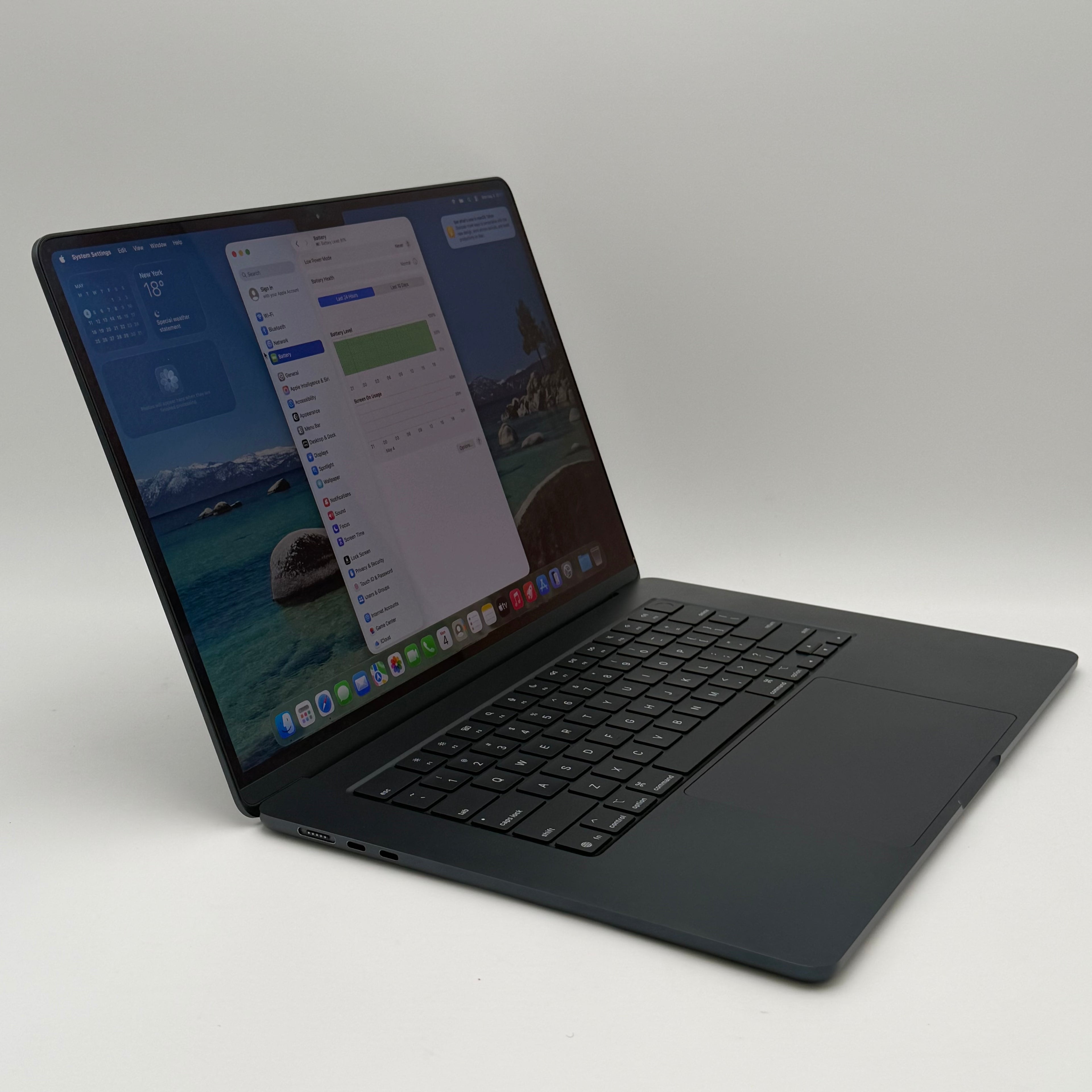 Apple MacBook Air 15-inch A3241 2024 Black - 16GB RAM 256GB SSD