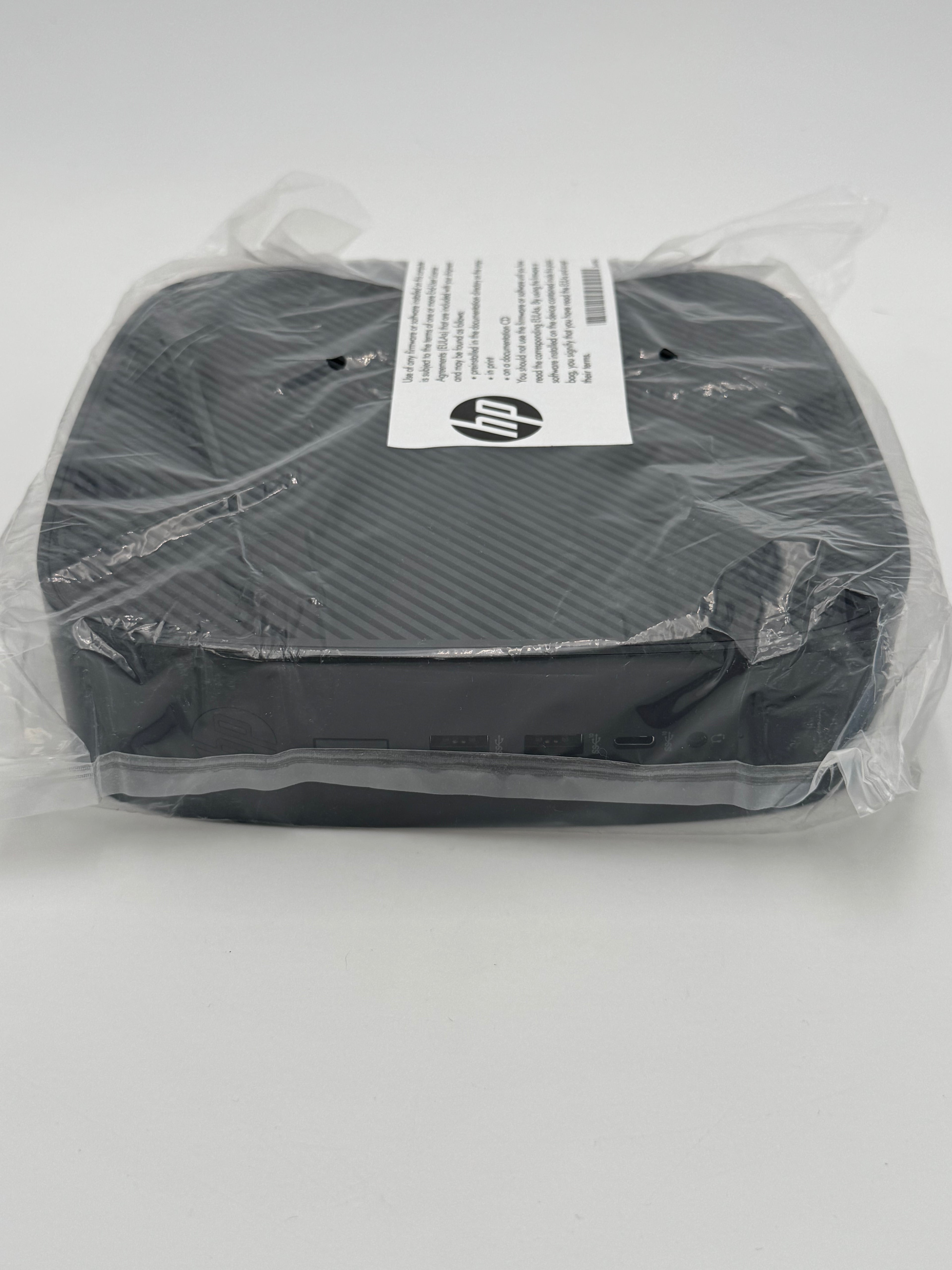 New HP t740 thin client AMD Ryzen V1756B 3.25GHz 8GB 64GB Wi-Fi New Open Box