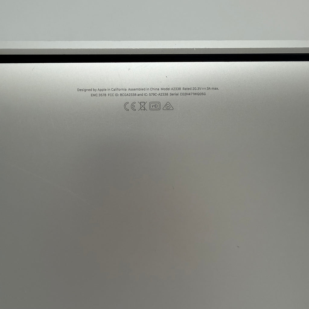 Apple MacBook Pro 13" 2020 - A2338 - M1 8-Core 3.20GHz -8GB - 256GB SSD Read