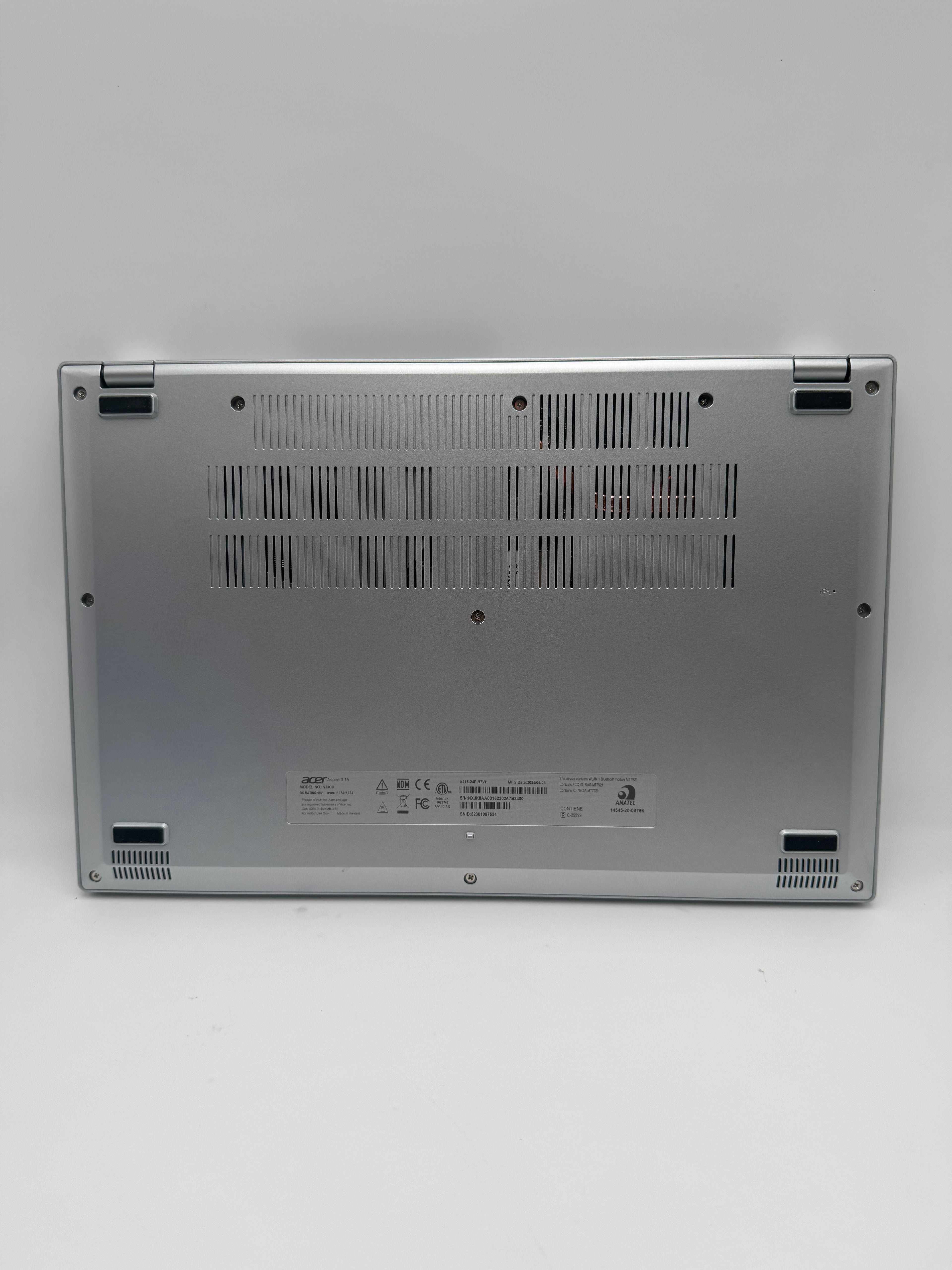 Acer Aspire 3 15 N23C3 Laptop AMD Ryzen 3 8GB 128GB 14-Inch Silver Used