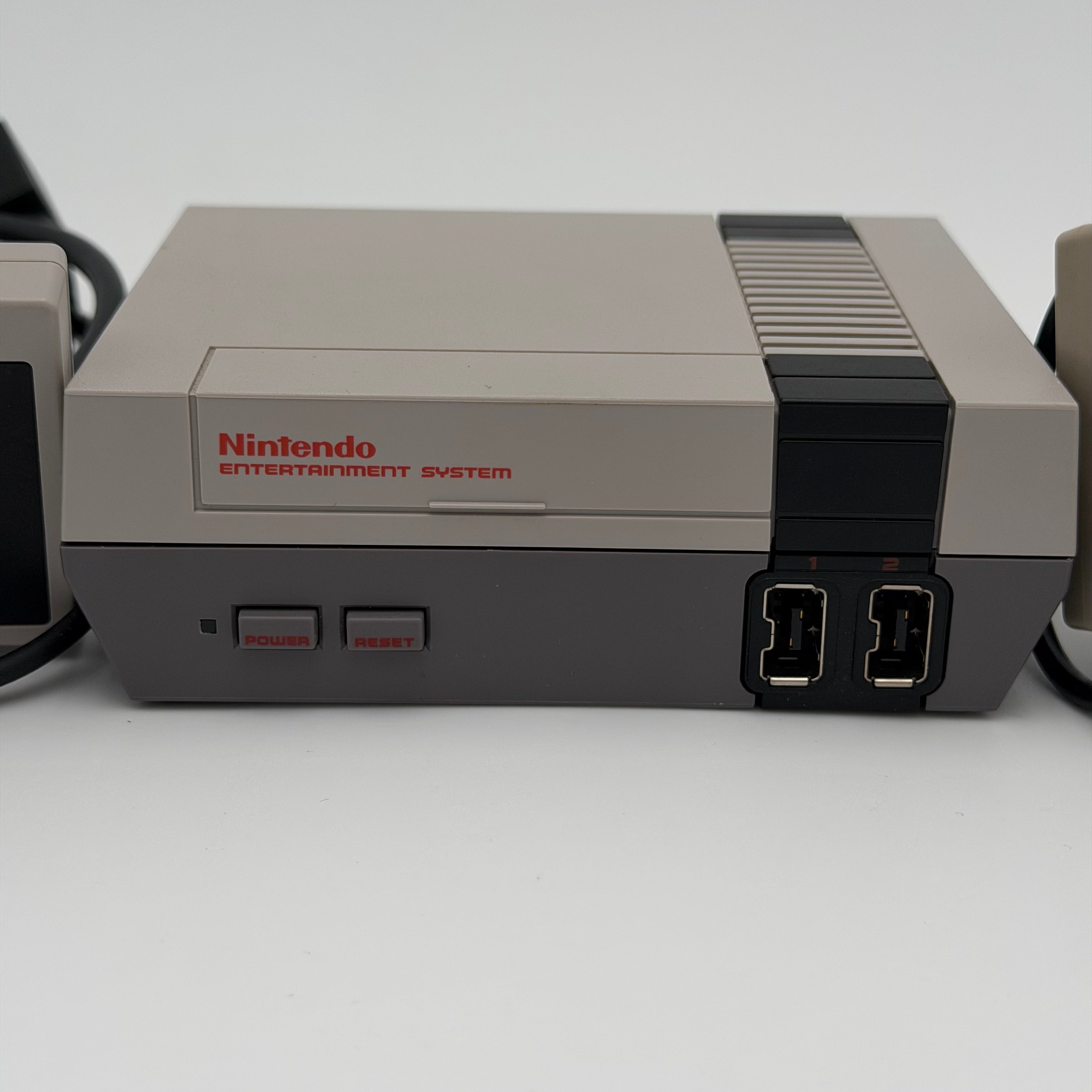 Nintendo NES (CLV-001) 1985 Gray Video Game System with 2 Controllers and HDMI Cable